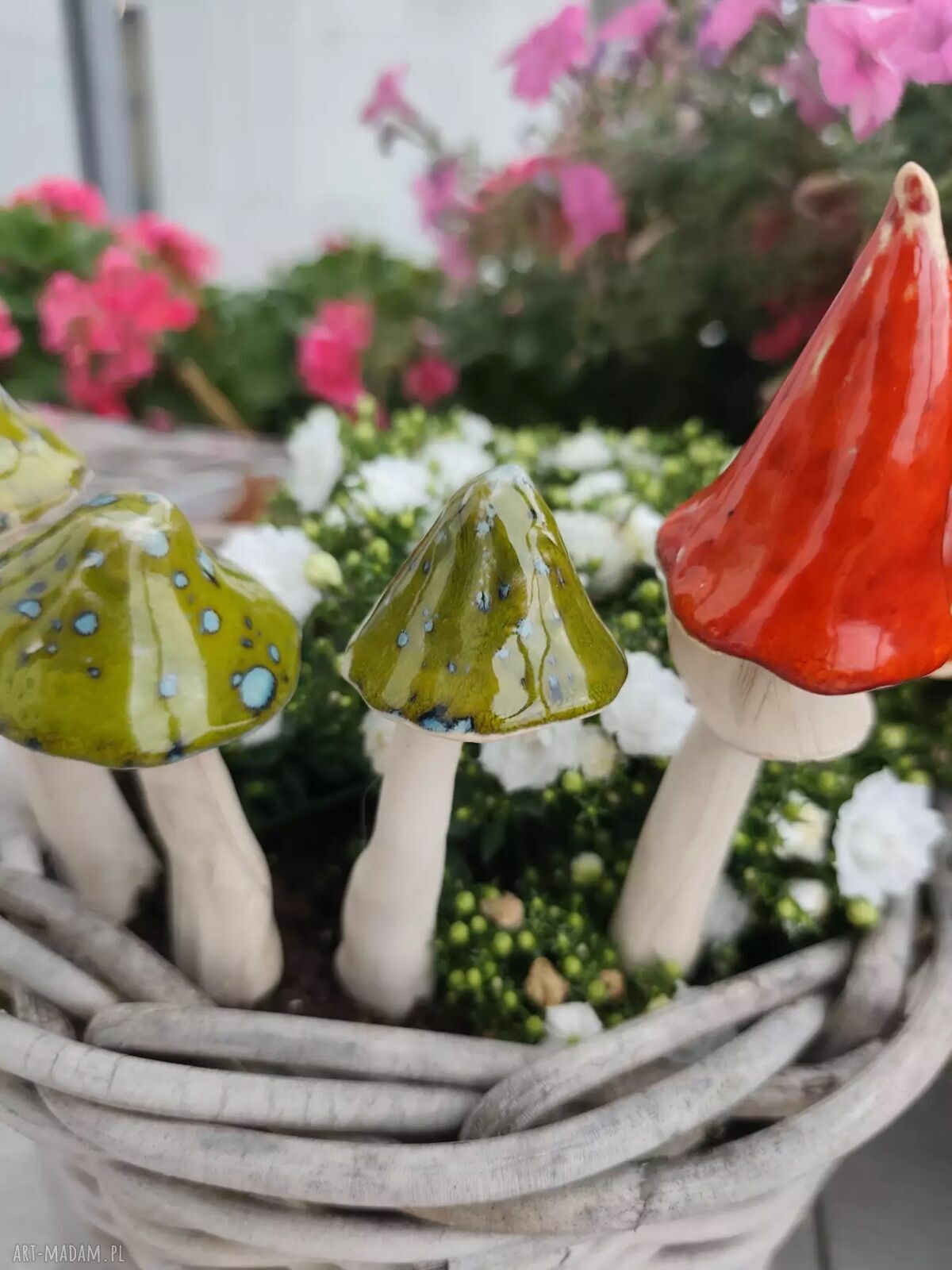 Ceramiczny grzybek do doniczki - ręcznie robiona dekoracja