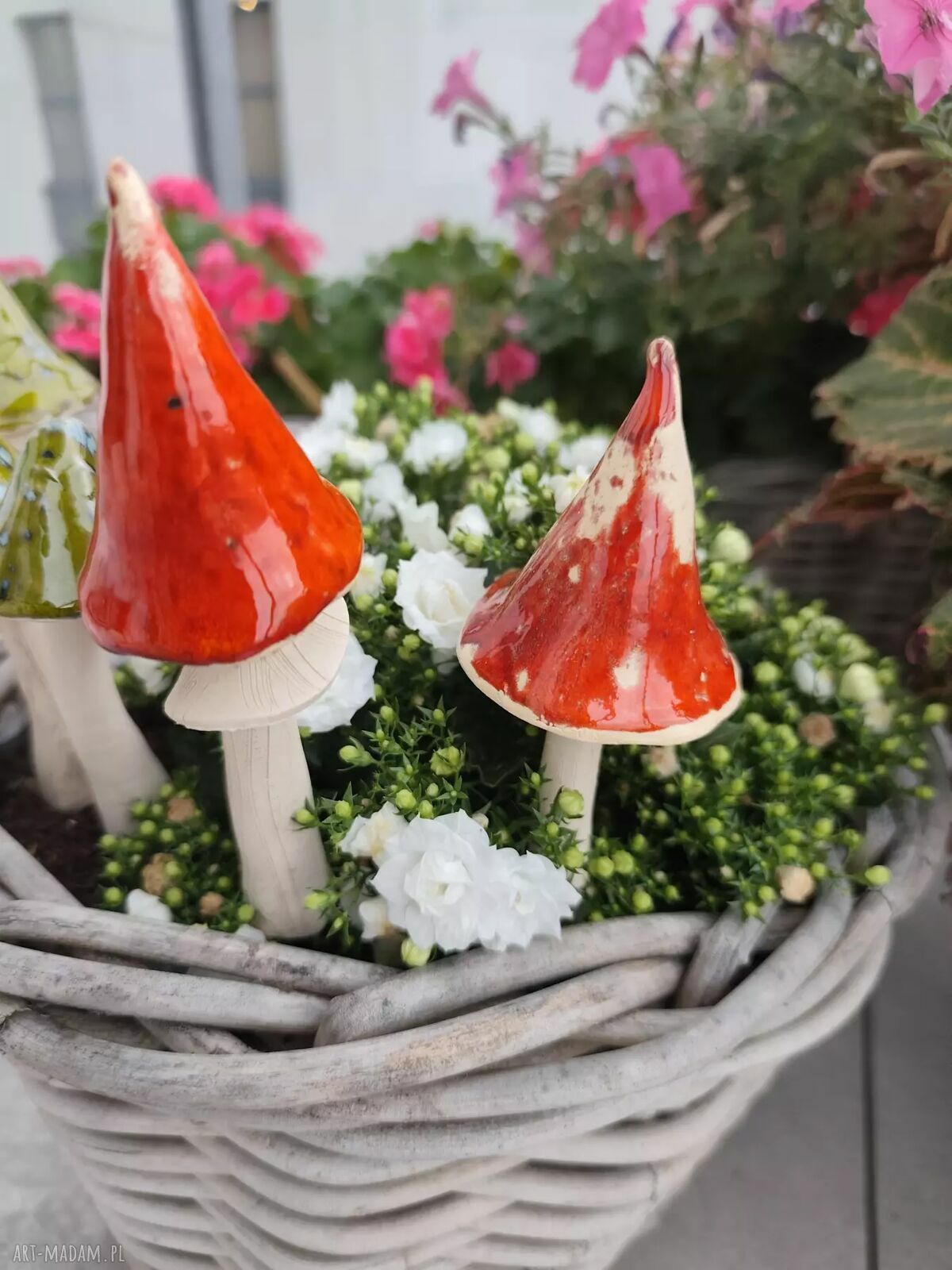 Ceramiczny grzybek do doniczki - ręcznie robiona dekoracja