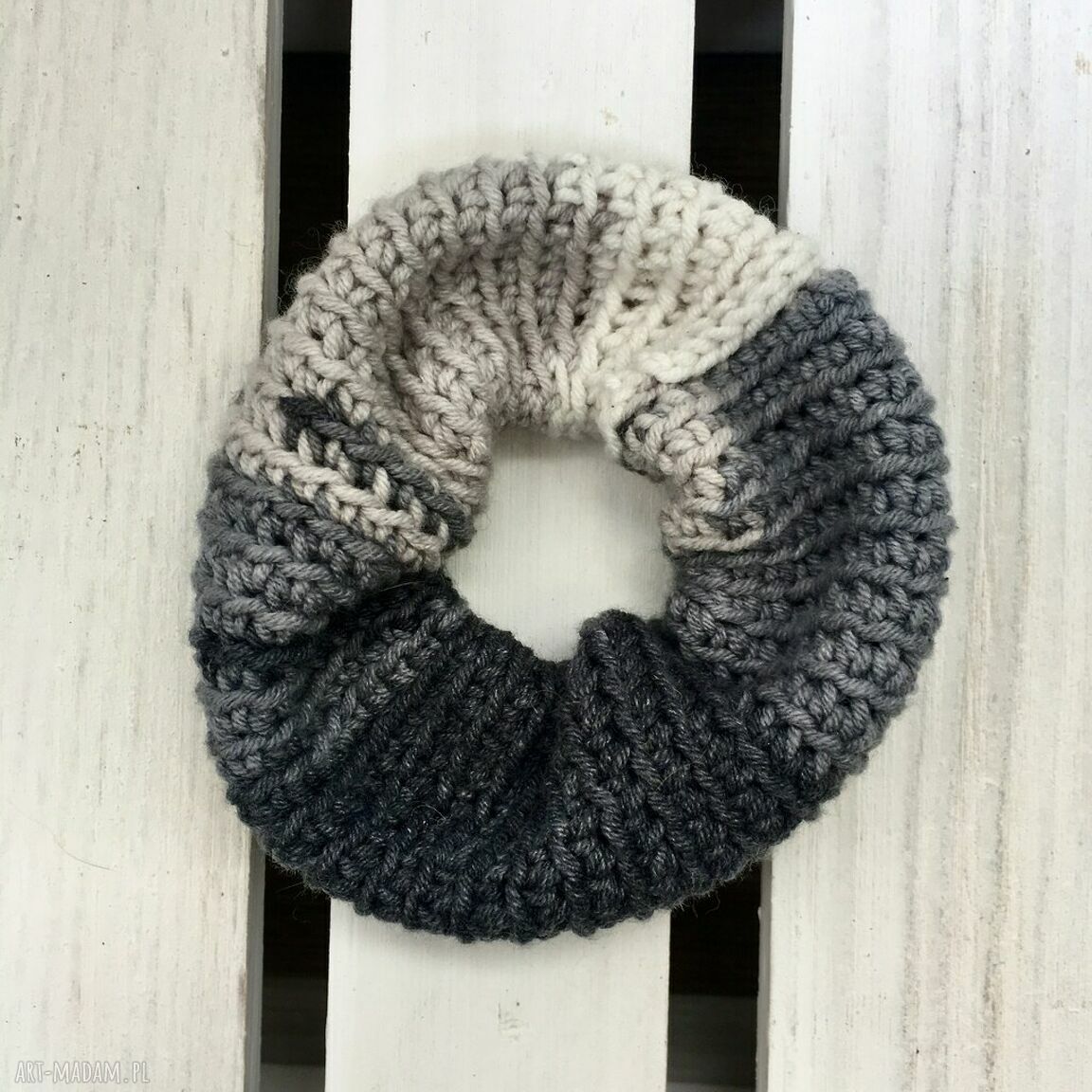 Gumka frotka Scrunchie do włosów handmade z bawełny