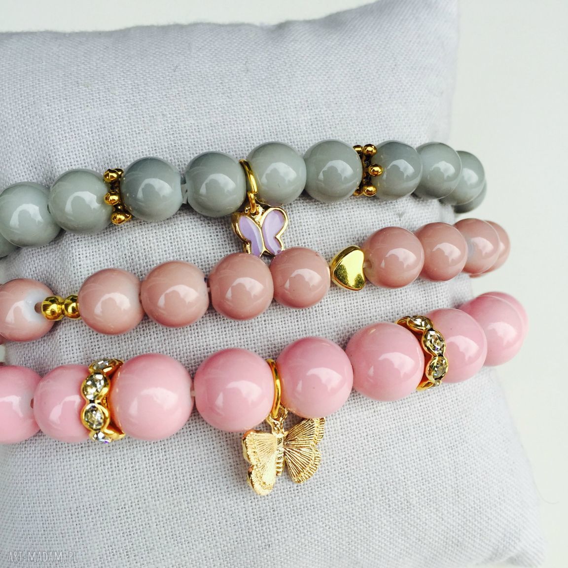 zestaw bransoletek na gumce z motylkiem handmade