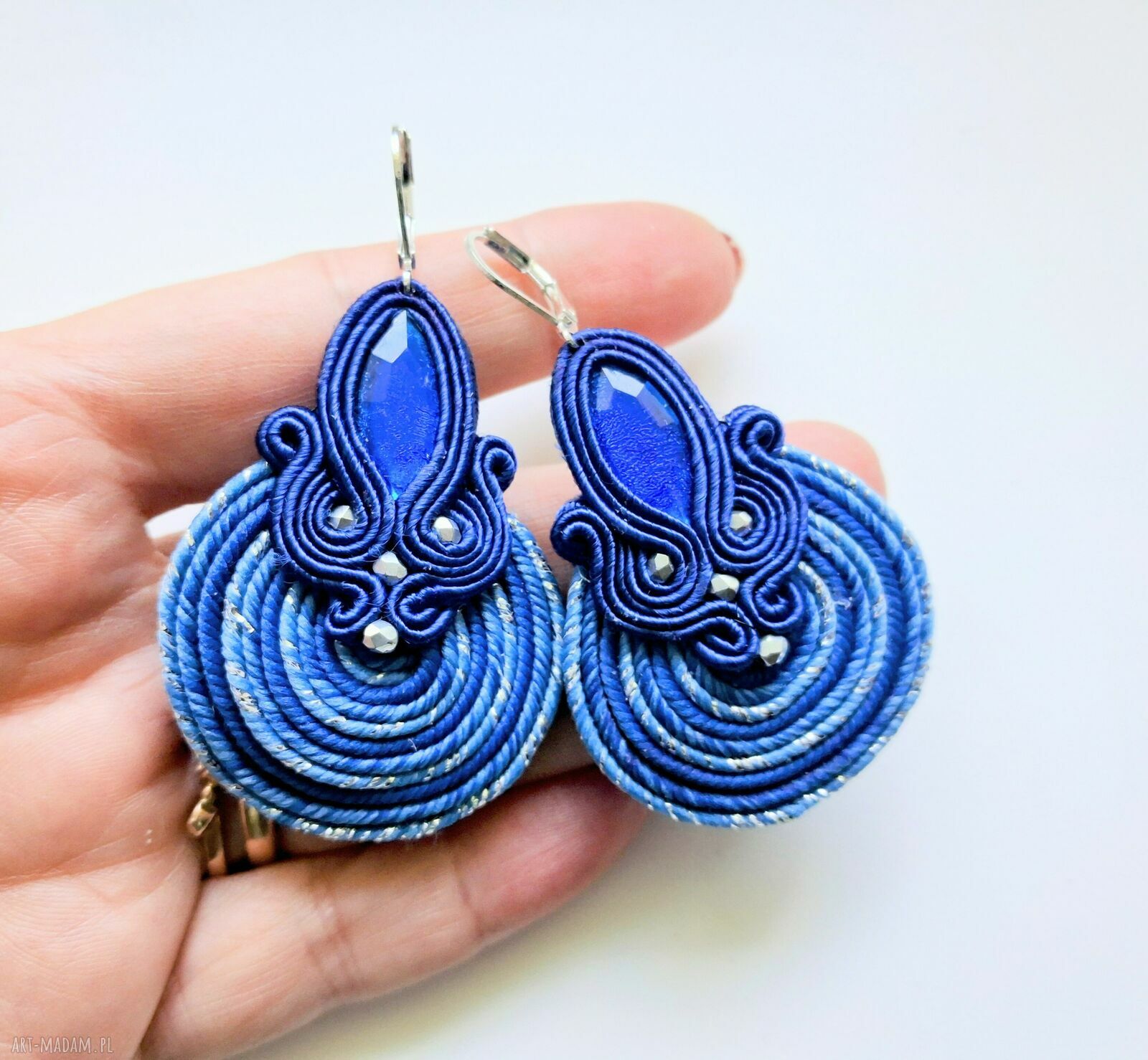 Kolczyki haftowane sutaszowe Blue Spiral - niebieskie boho