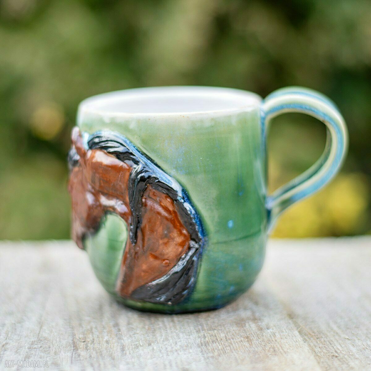 Kubek ceramiczny z koniem - zielony gniady, rękodzieło