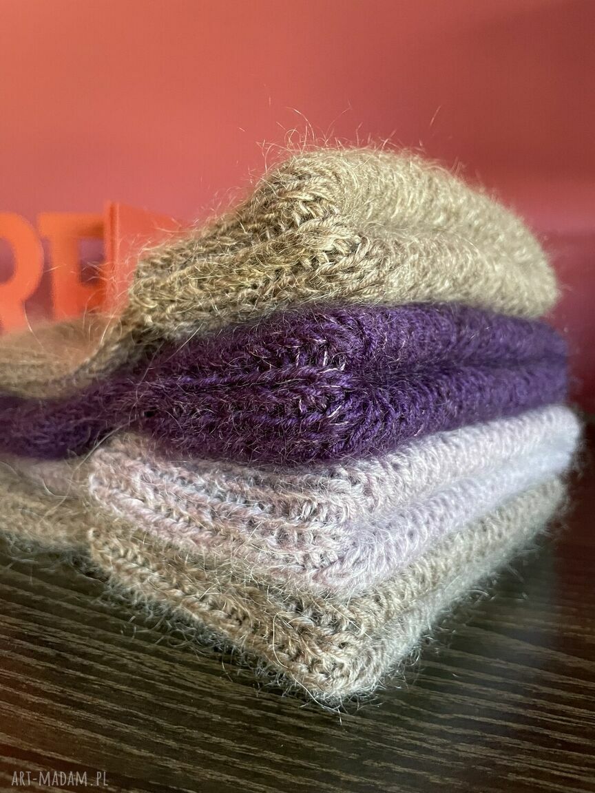 Czapka damska AUREA - baby merino plus moher i jedwab (beż)