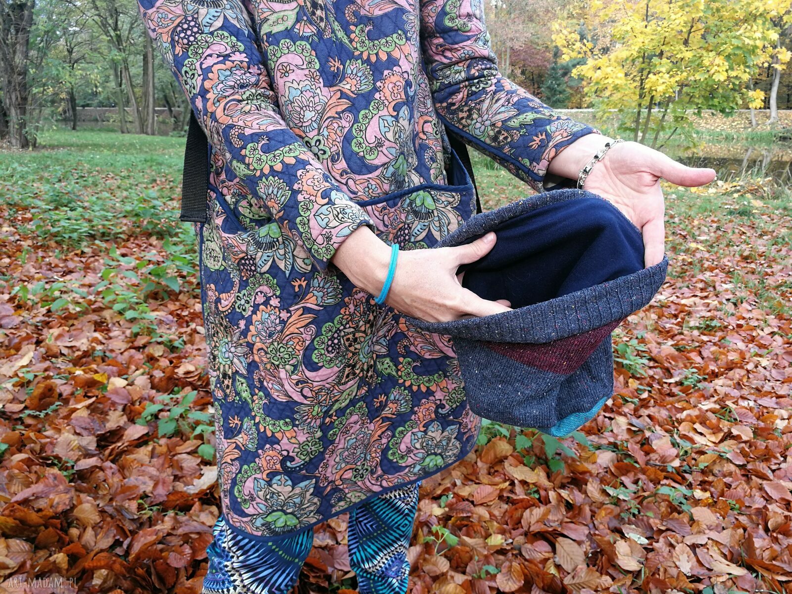 Ręcznie robiona czapka wełniana boho unisex na podszewce (rozmiar uniwersalny)