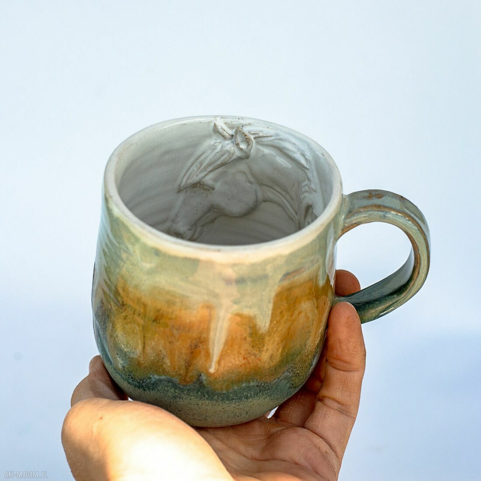 Duży ceramiczny kubek handmade z koniem w środku - beżyk, ok 400 ml