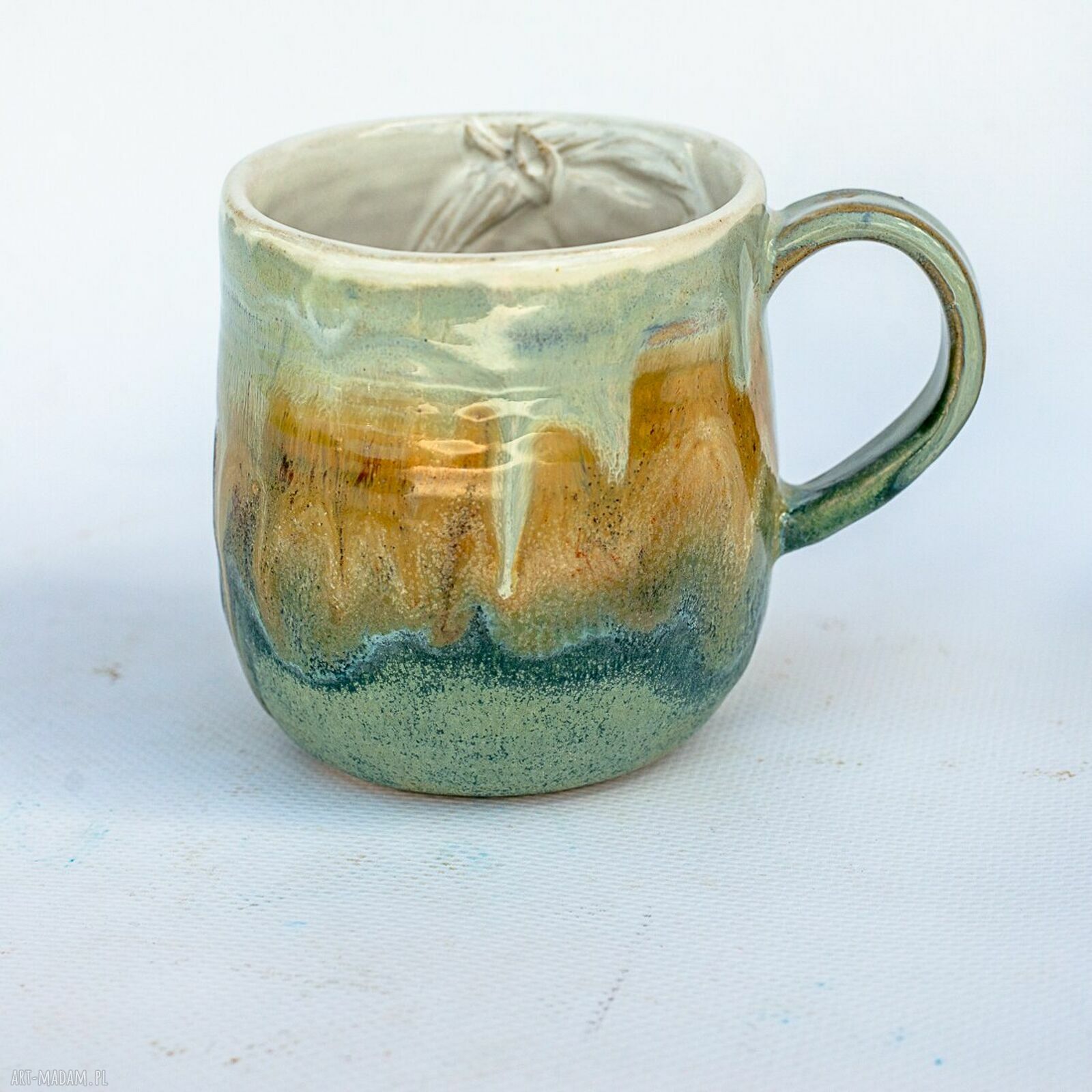 Duży ceramiczny kubek handmade z koniem w środku - beżyk, ok 400 ml