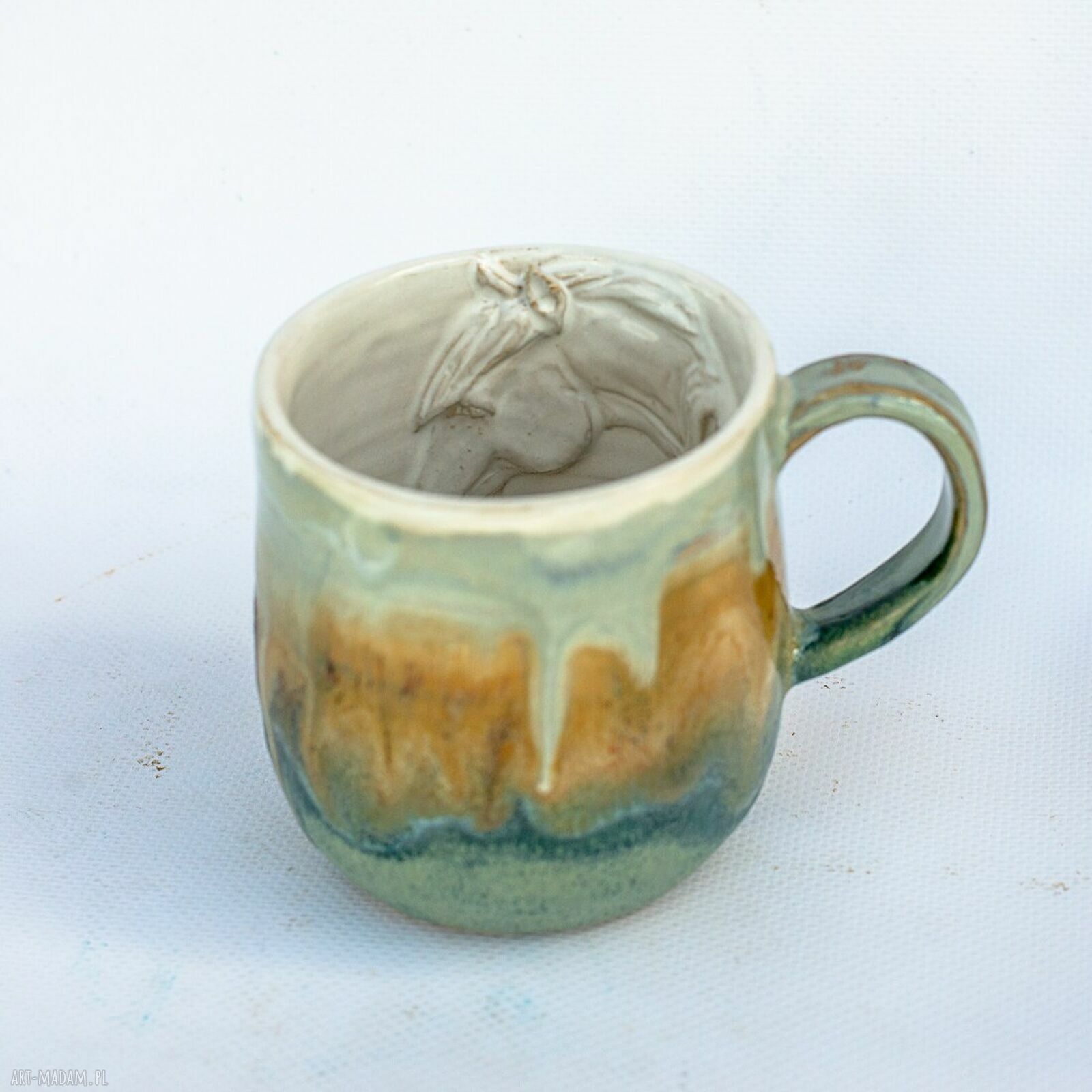 Duży ceramiczny kubek handmade z koniem w środku - beżyk, ok 400 ml
