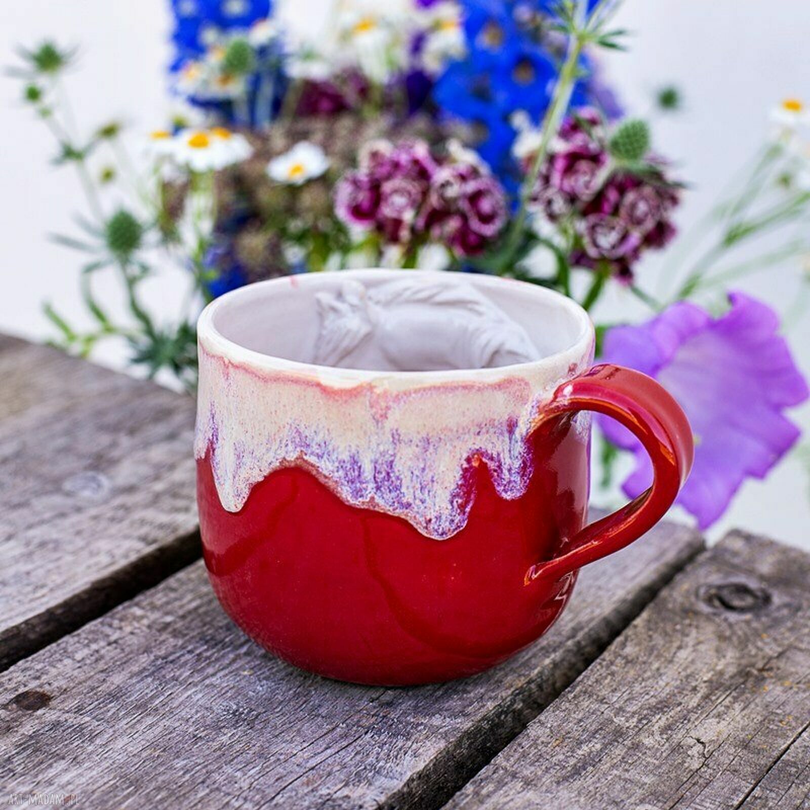 Ręcznie robiony duży kubek ceramiczny z koniem - czerwony, ok. 390 ml