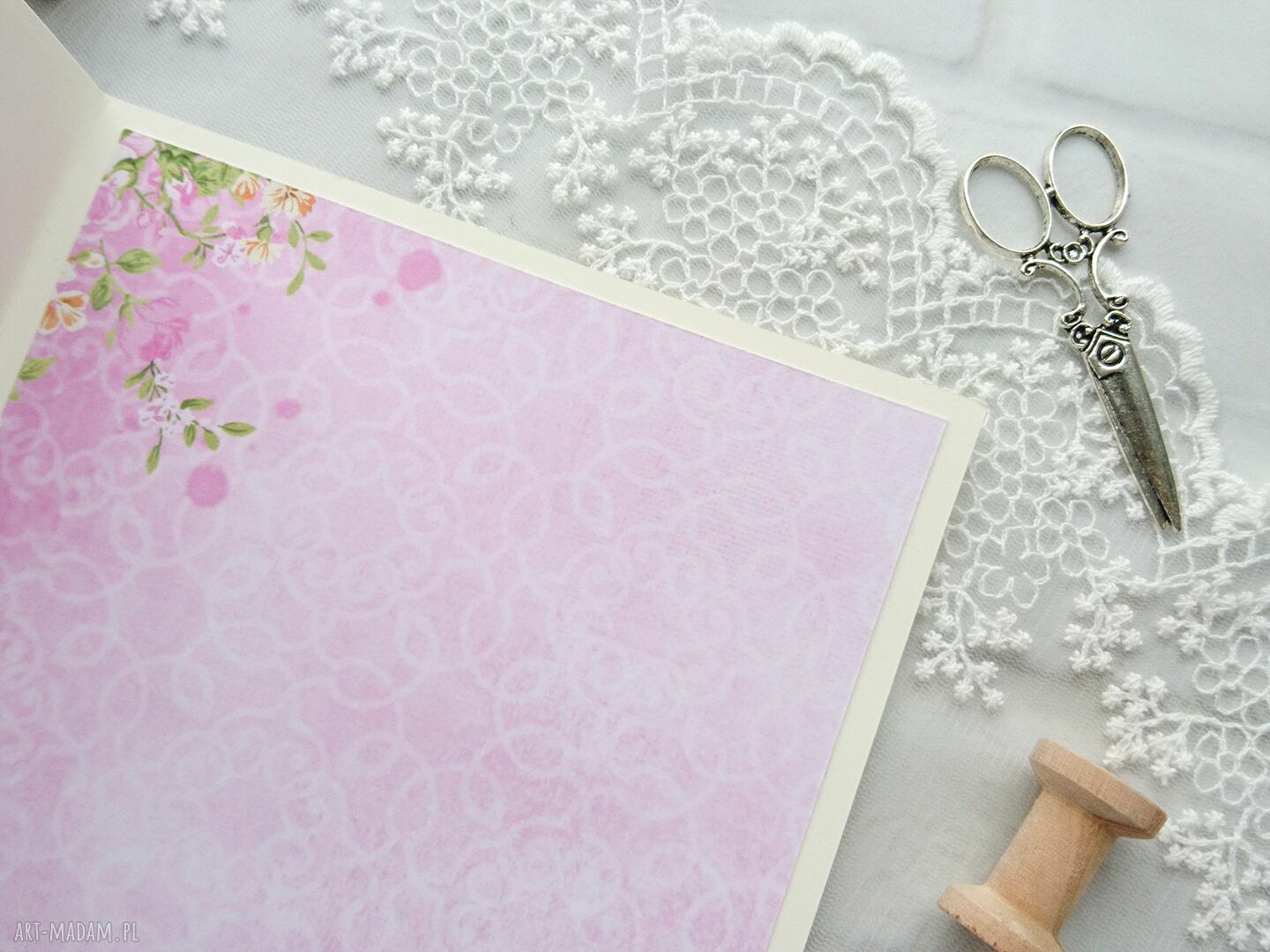 Różowa kartka handmade z Tildą w stylu shabby - dla niej