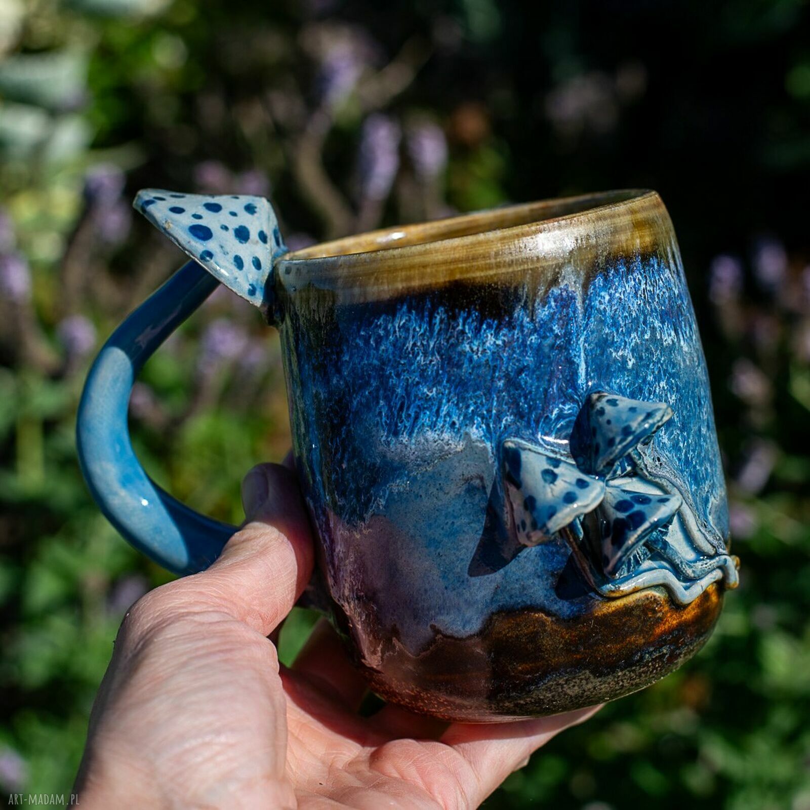 Kubek ceramiczny z muchomorkami - leśne rękodzieło 550 ml