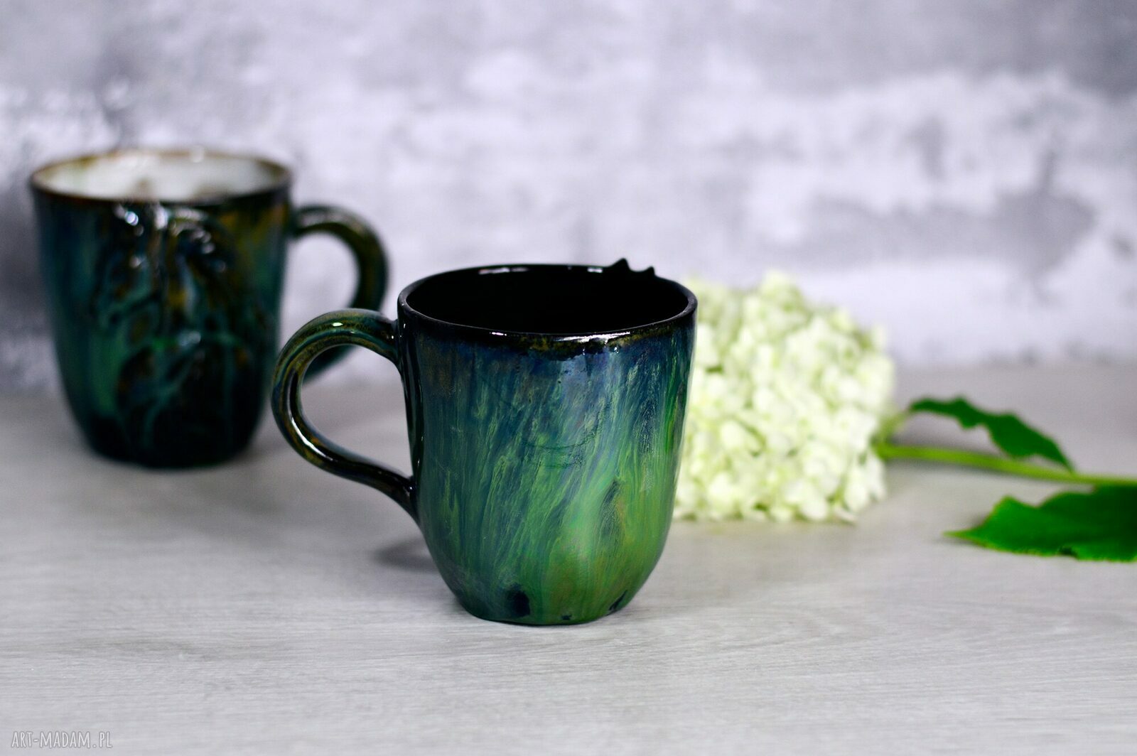 Duży handmade kubek ceramiczny z koniem - Black Smaragd - 320 ml