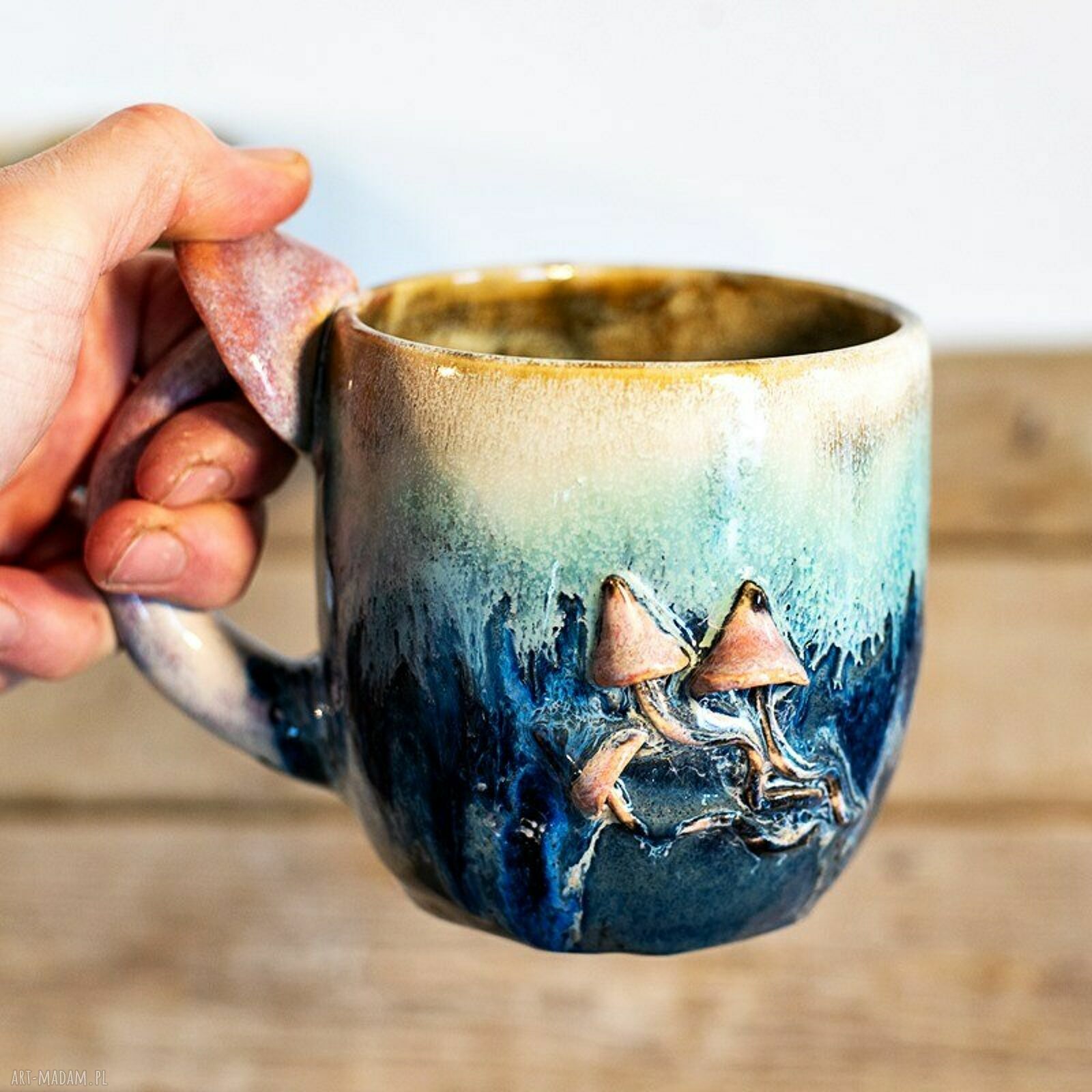 Handmade kubek z grzybkami „Nocna Aurora” - 500 ml