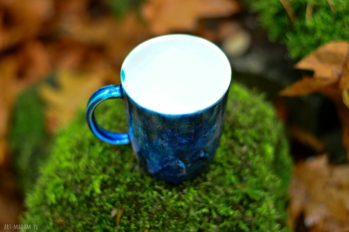 Ręcznie wykonany kubek porcelanowy z koniem Azul Horse - 350 ml