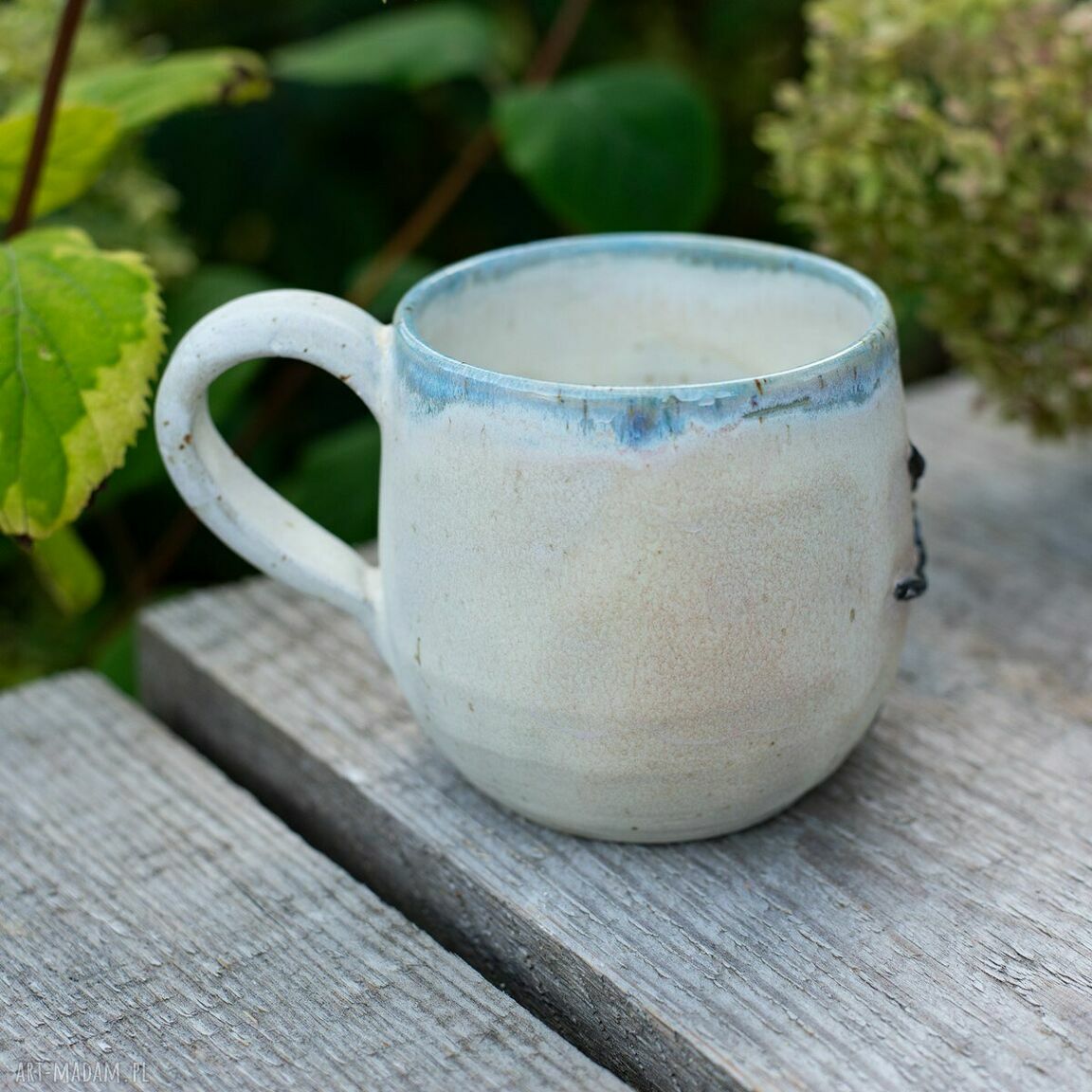 Ręcznie robiony kubek ceramiczny Jaskółka krem - ok. 300-320 ml