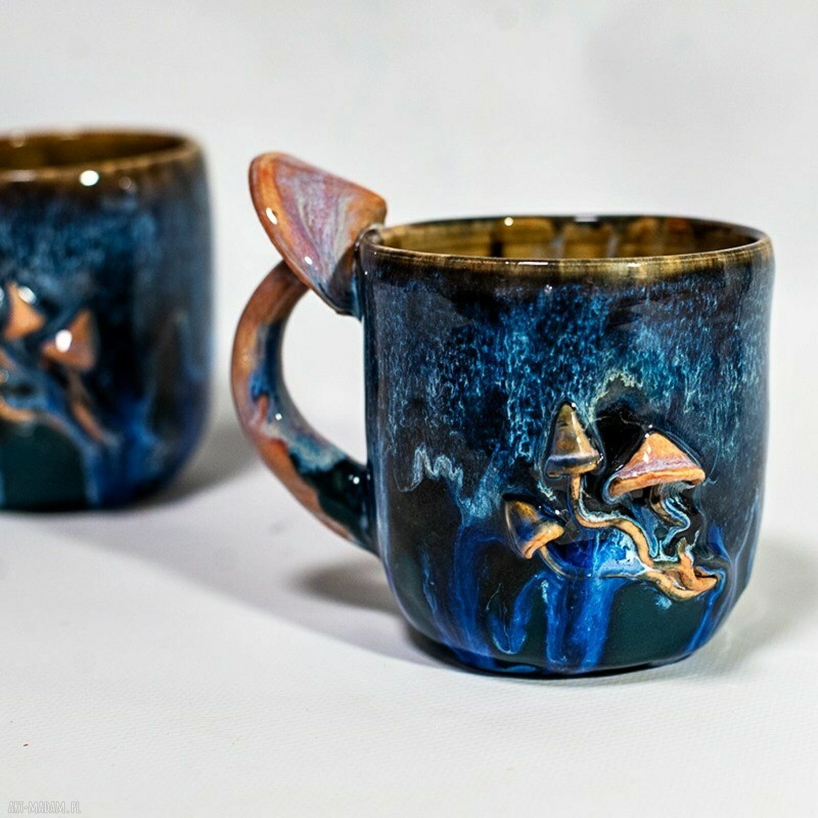 Handmade kubek z grzybkami Psychodelki Kasjopea - kamionka 400 ml