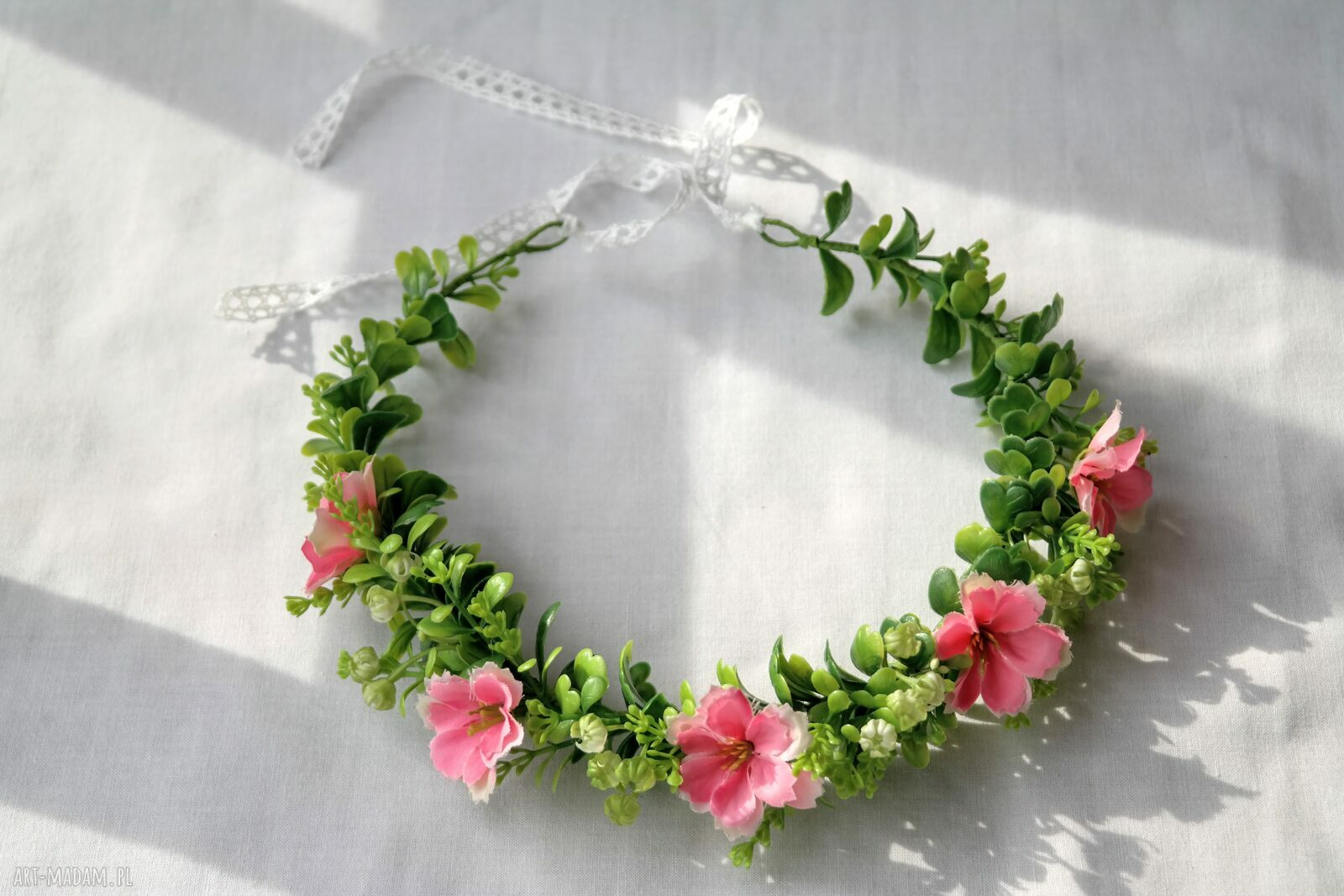 Wianek handmade „W zaczarowanym ogrodzie” - kwiatowa ozdoba do włosów w stylu boho