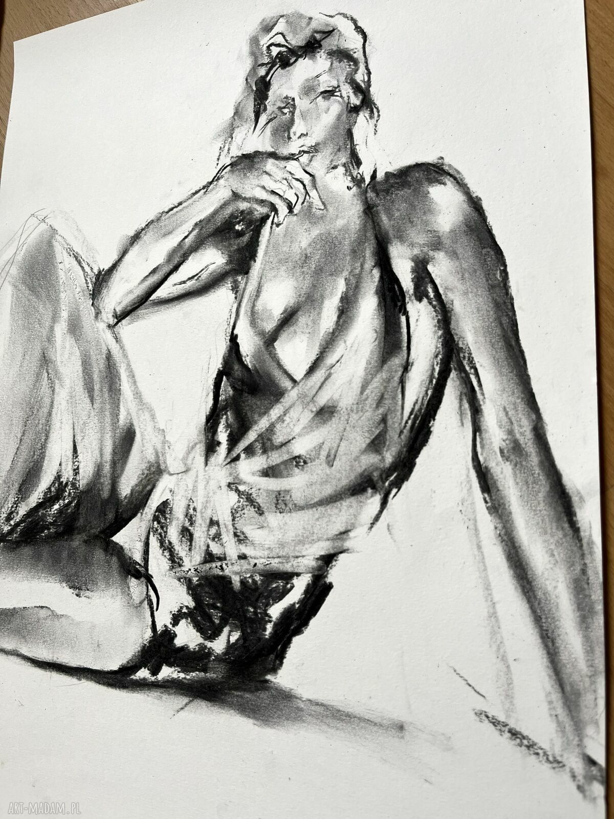 Her - grafika węglem na białym papierze 33x47 cm do sypialni nad łóżko