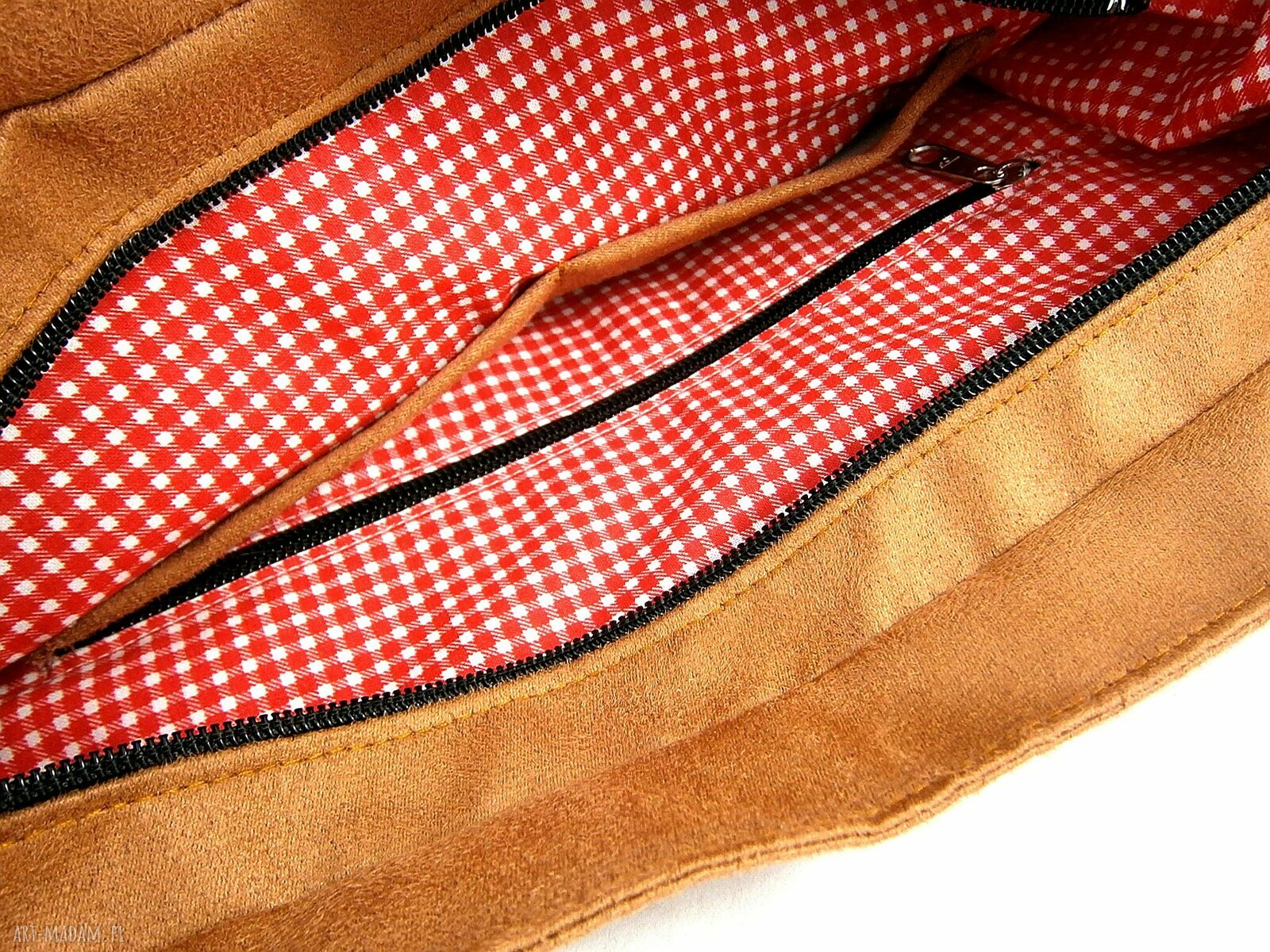Hobo M light brown
