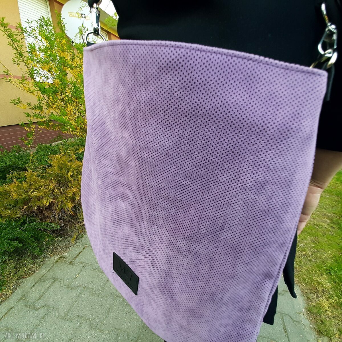 HOBO XXL fioletowa torebka na ramię w kropki - skóra ekologiczna i tkanina tapicerska
