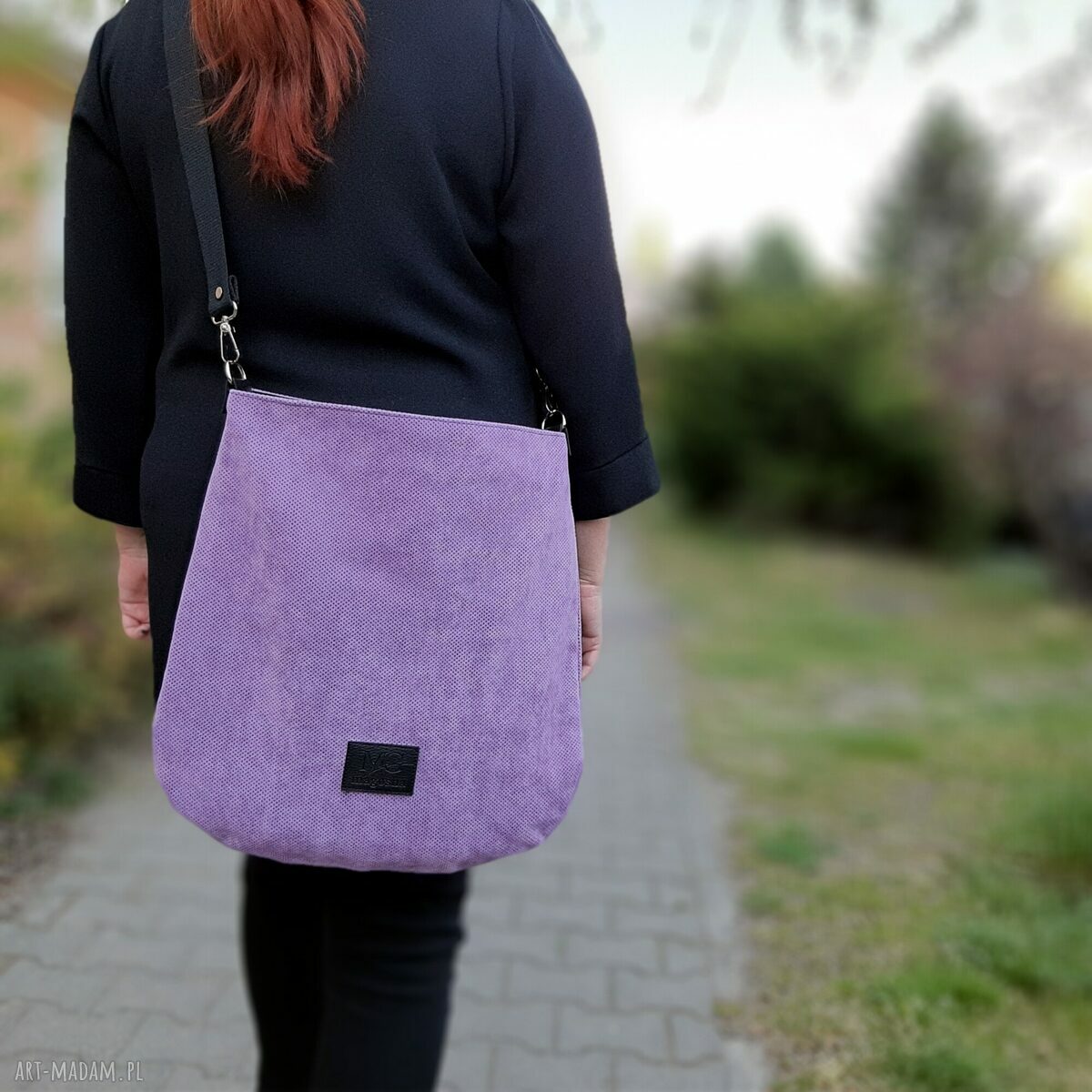 HOBO XXL fioletowa torebka na ramię w kropki - skóra ekologiczna i tkanina tapicerska
