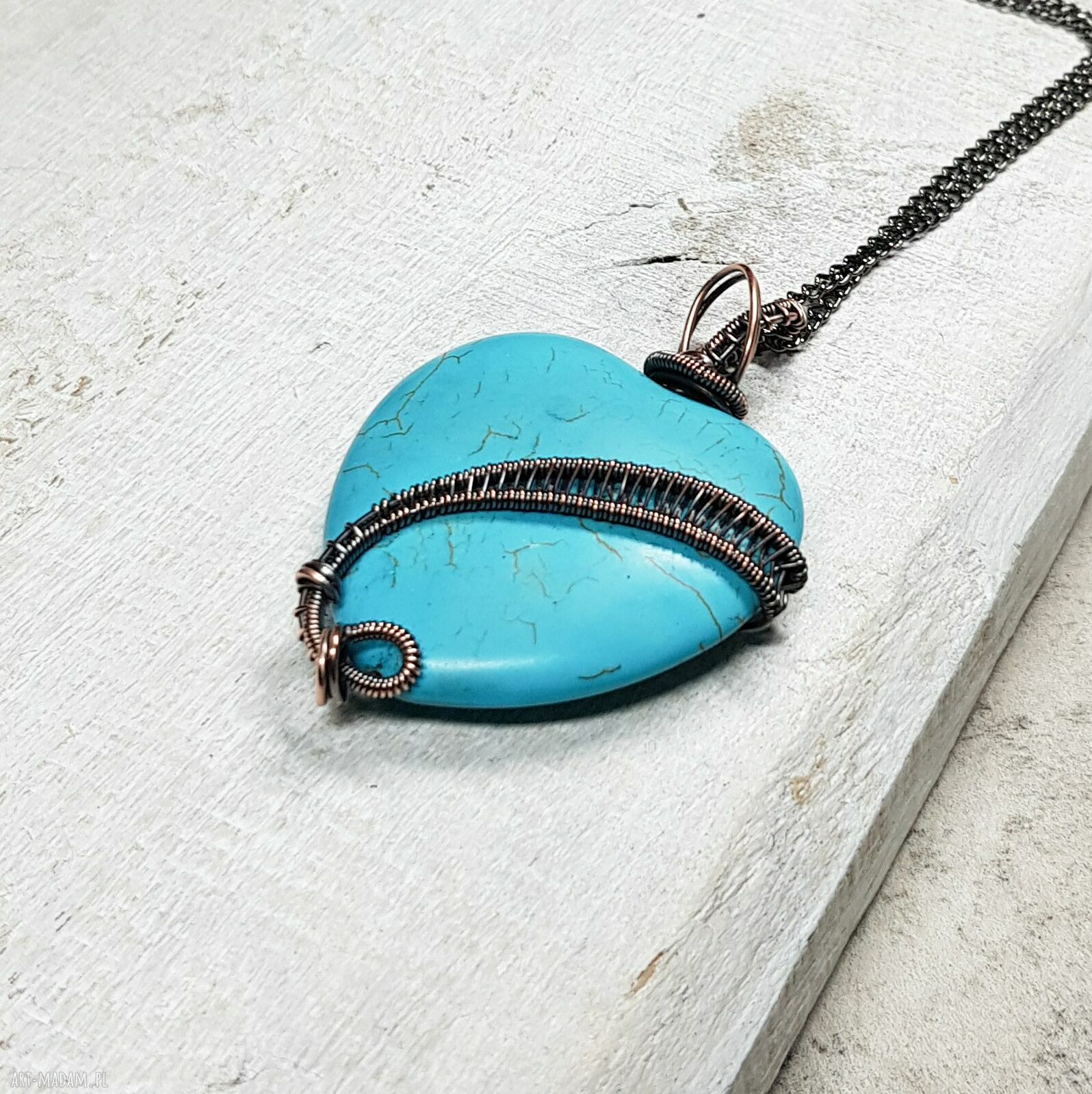 Naszyjnik Howlit Serce M292 - turkusowe serce w wire wrapping z miedzi
