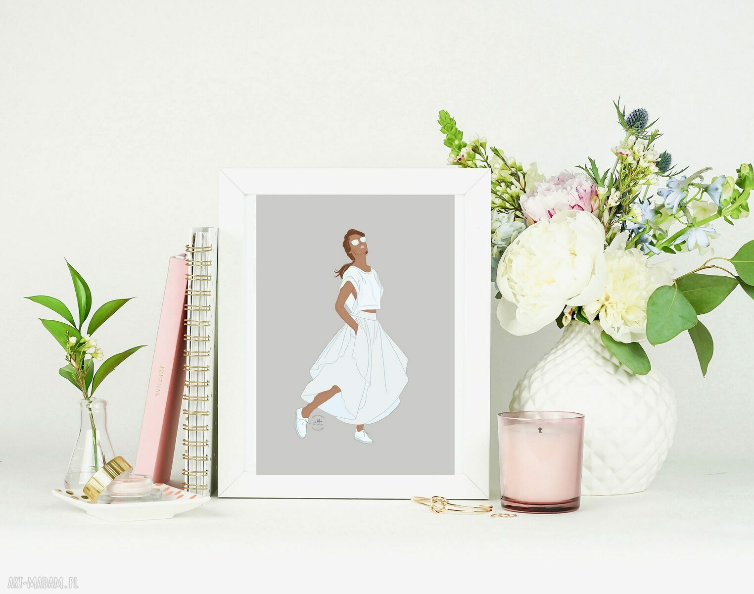 Ilustracja A4 Girl in grey - elegancki plakat do ramki