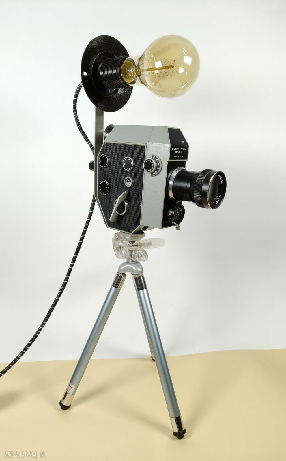 Industrialna lampka z kamery Quarz Zoom DS8 - retro dekoracja