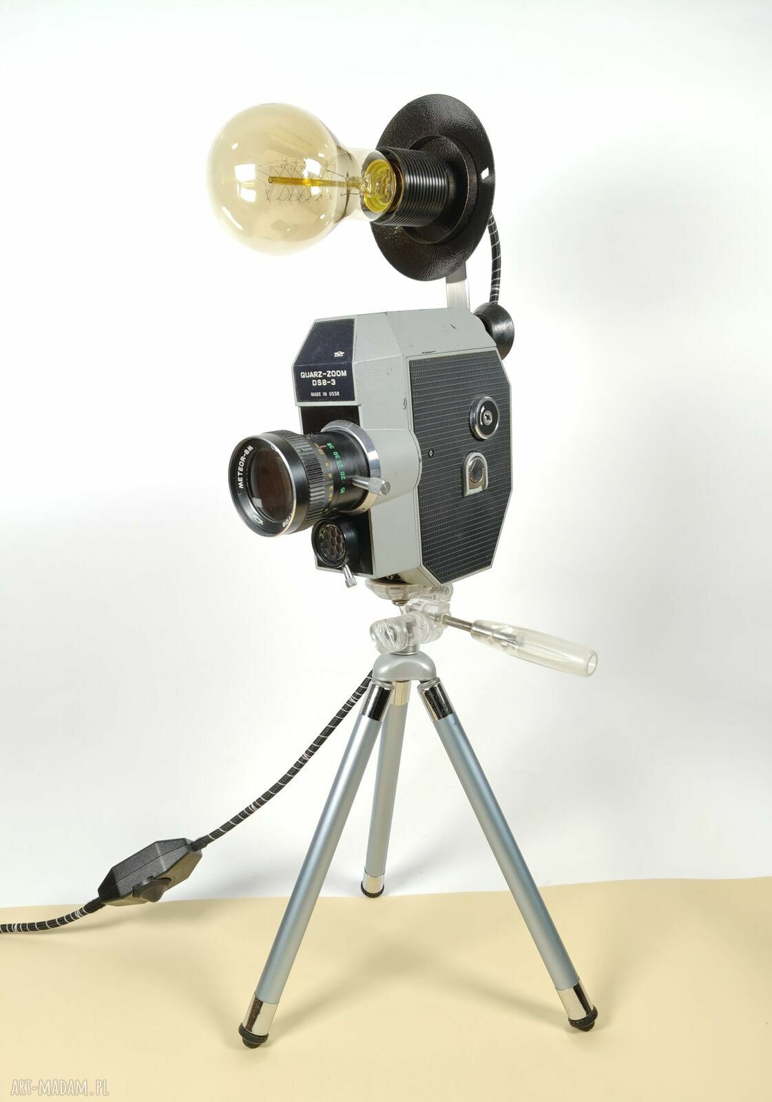Industrialna lampka z kamery Quarz Zoom DS8 - retro dekoracja
