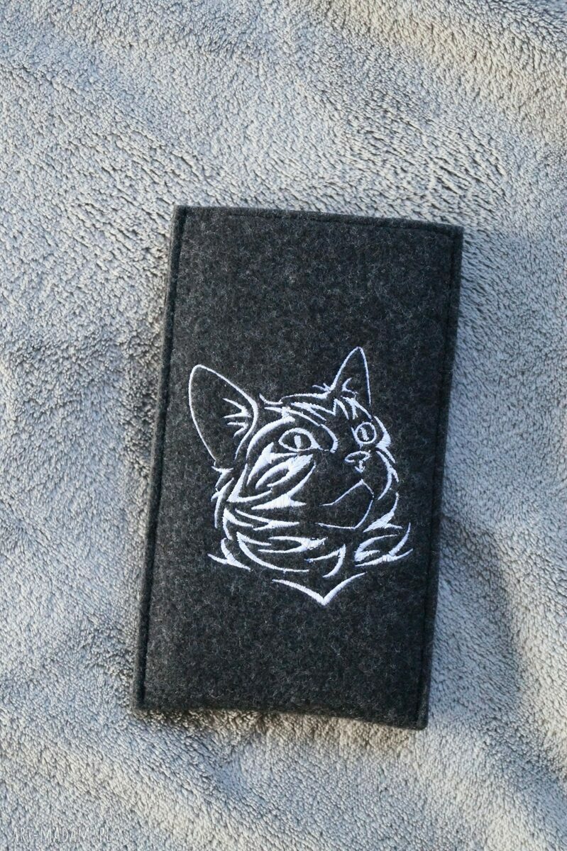 Zamówienie indywidualne - etui na telefon