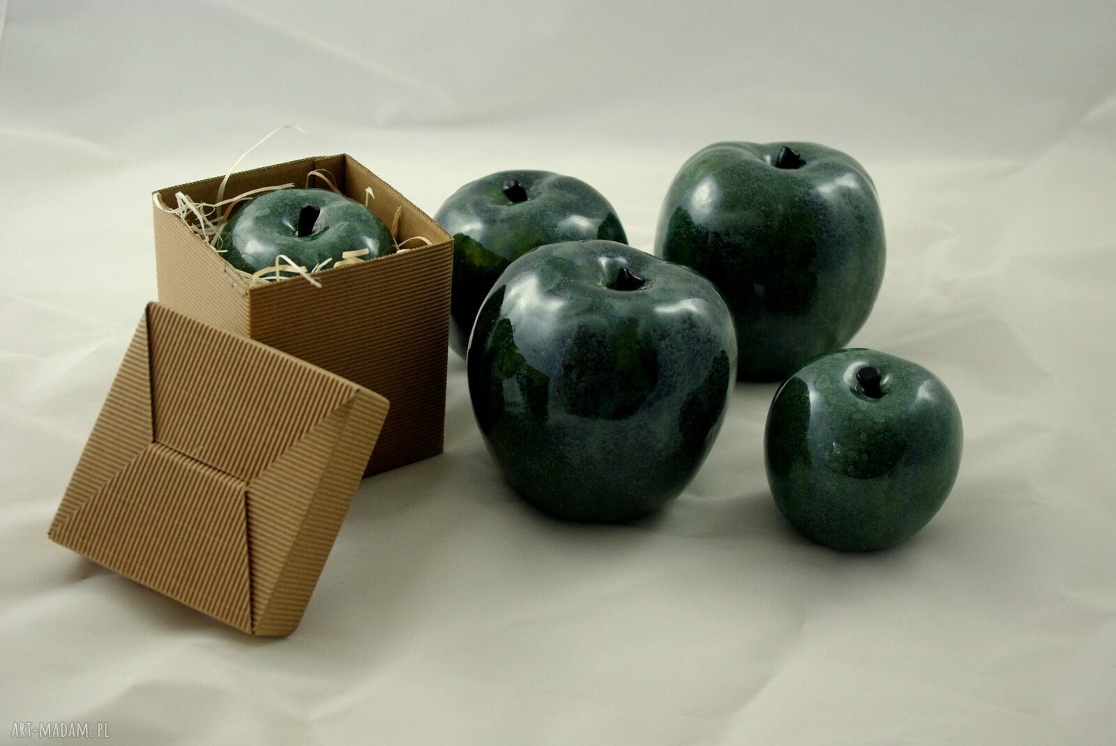 Ceramiczne jabłuszko - ręcznie robione (8-12 cm)