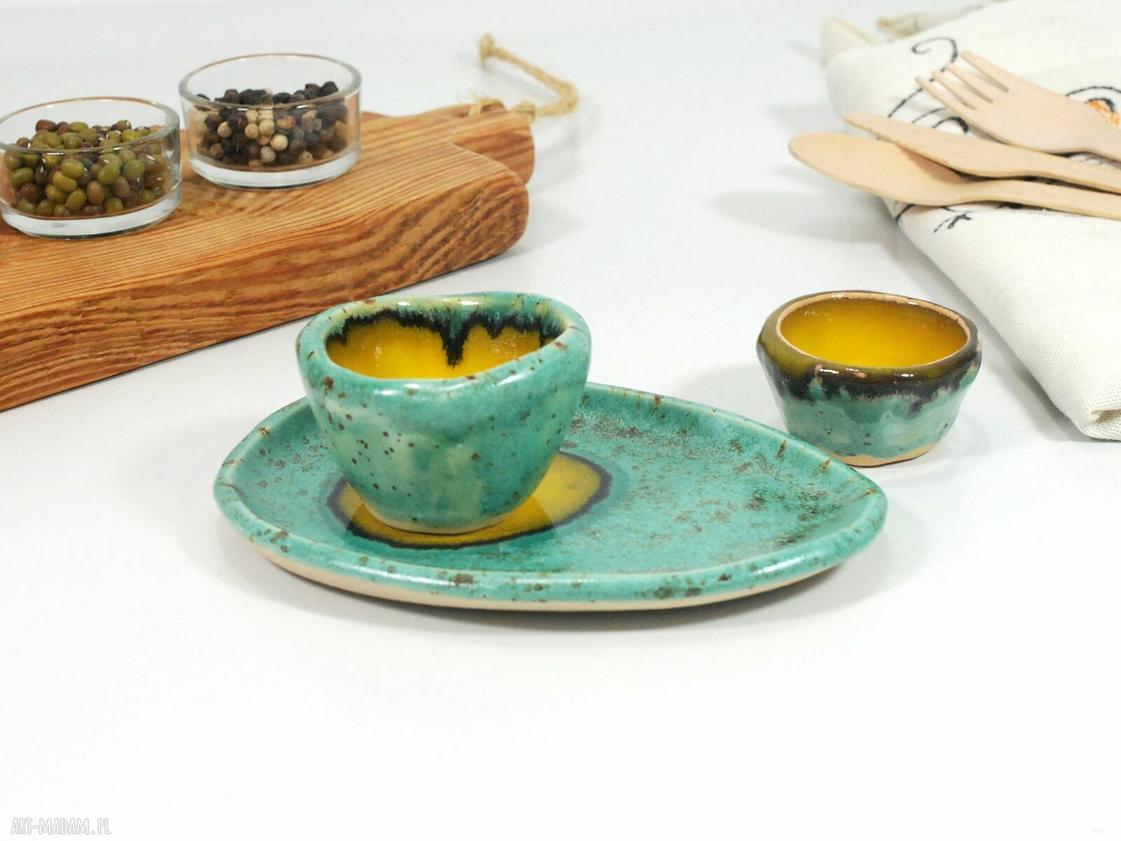 Jajecznik ceramiczny - zestaw z podstawką i miseczką na sól