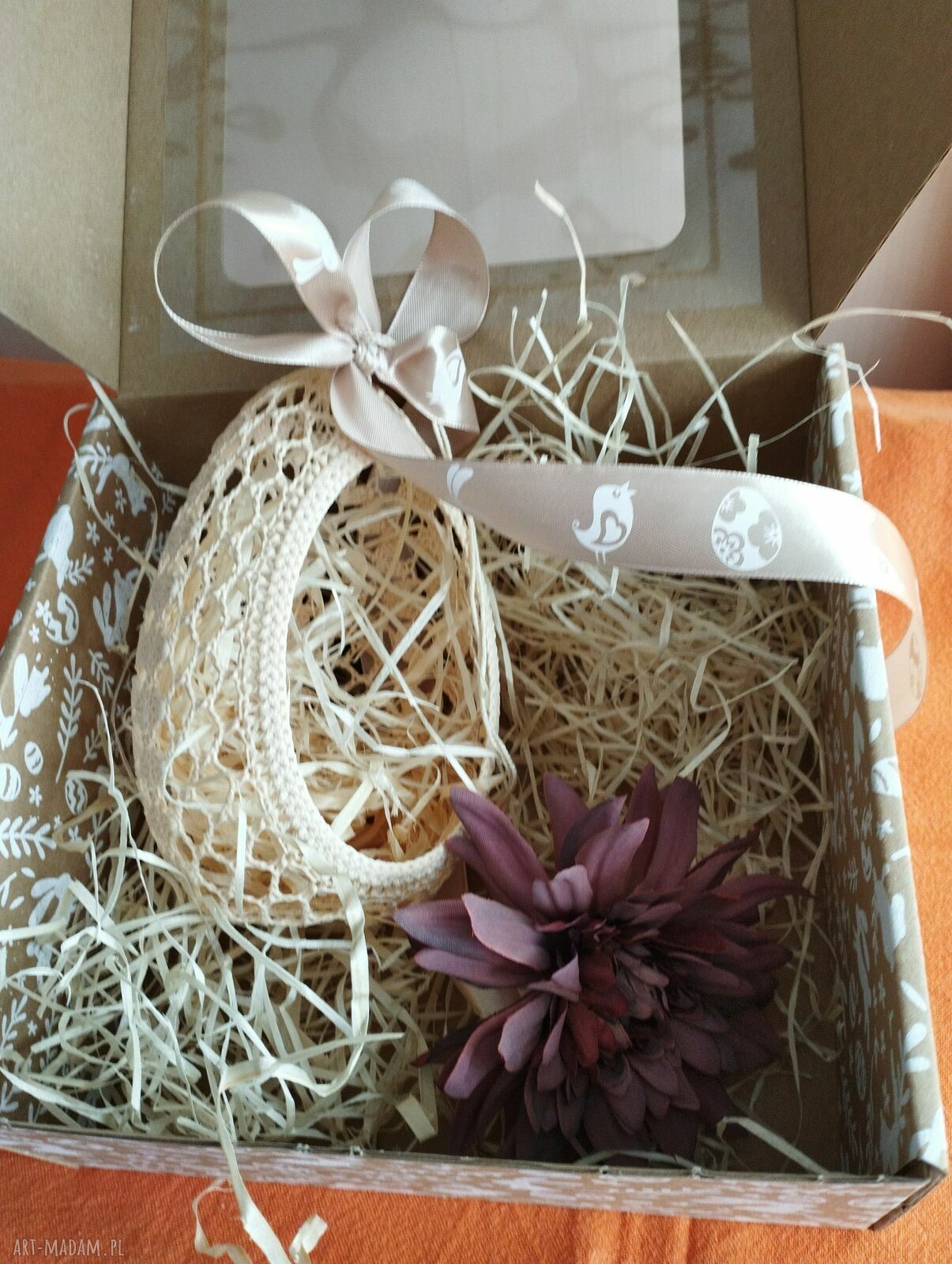 Jajko szydełkowe wielkanocne w jasnym beżu z dziurką - handmade