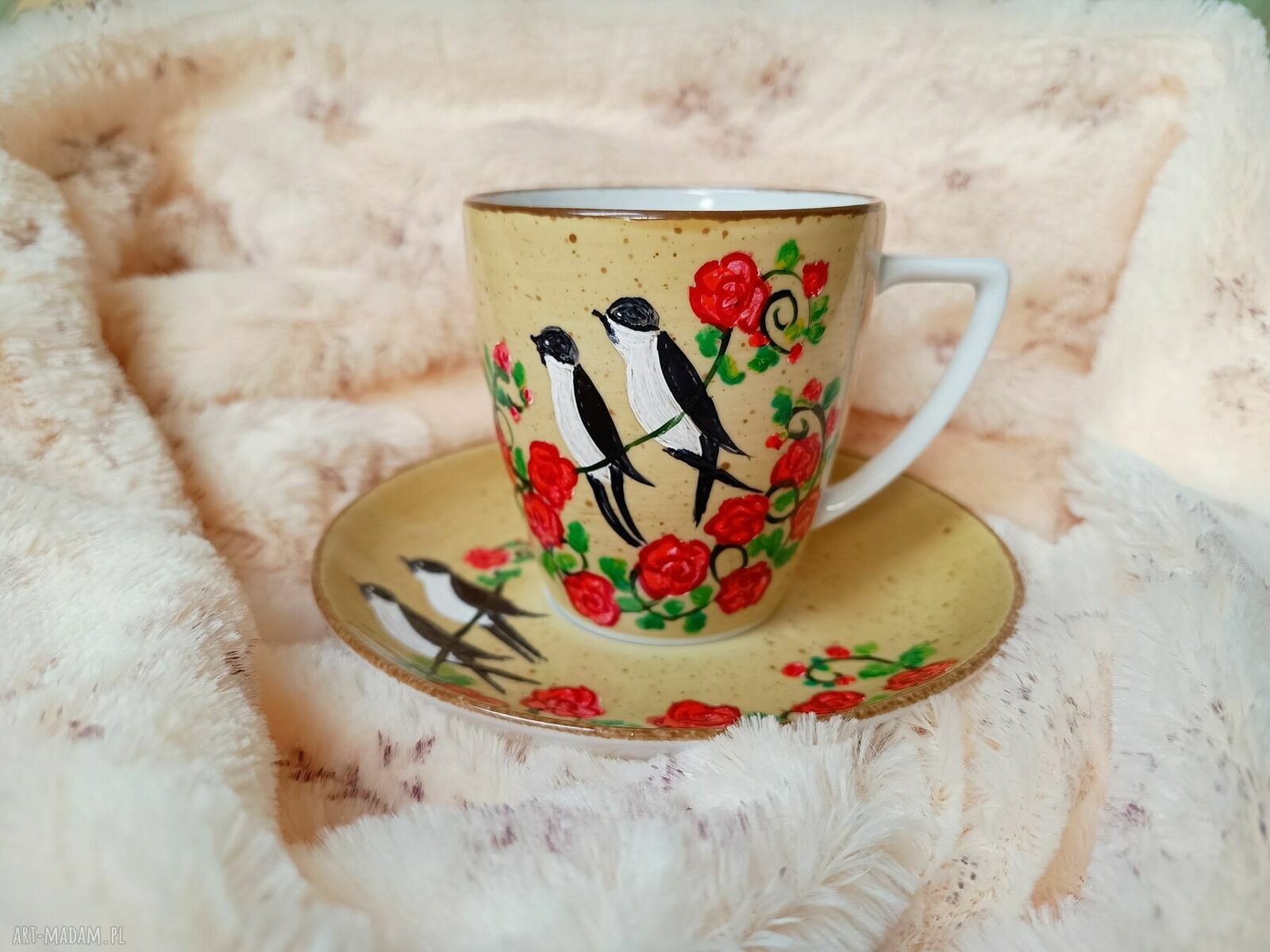 Jaskółki i róże - ręcznie malowany komplet z porcelany 200 ml (Studio Paulla)