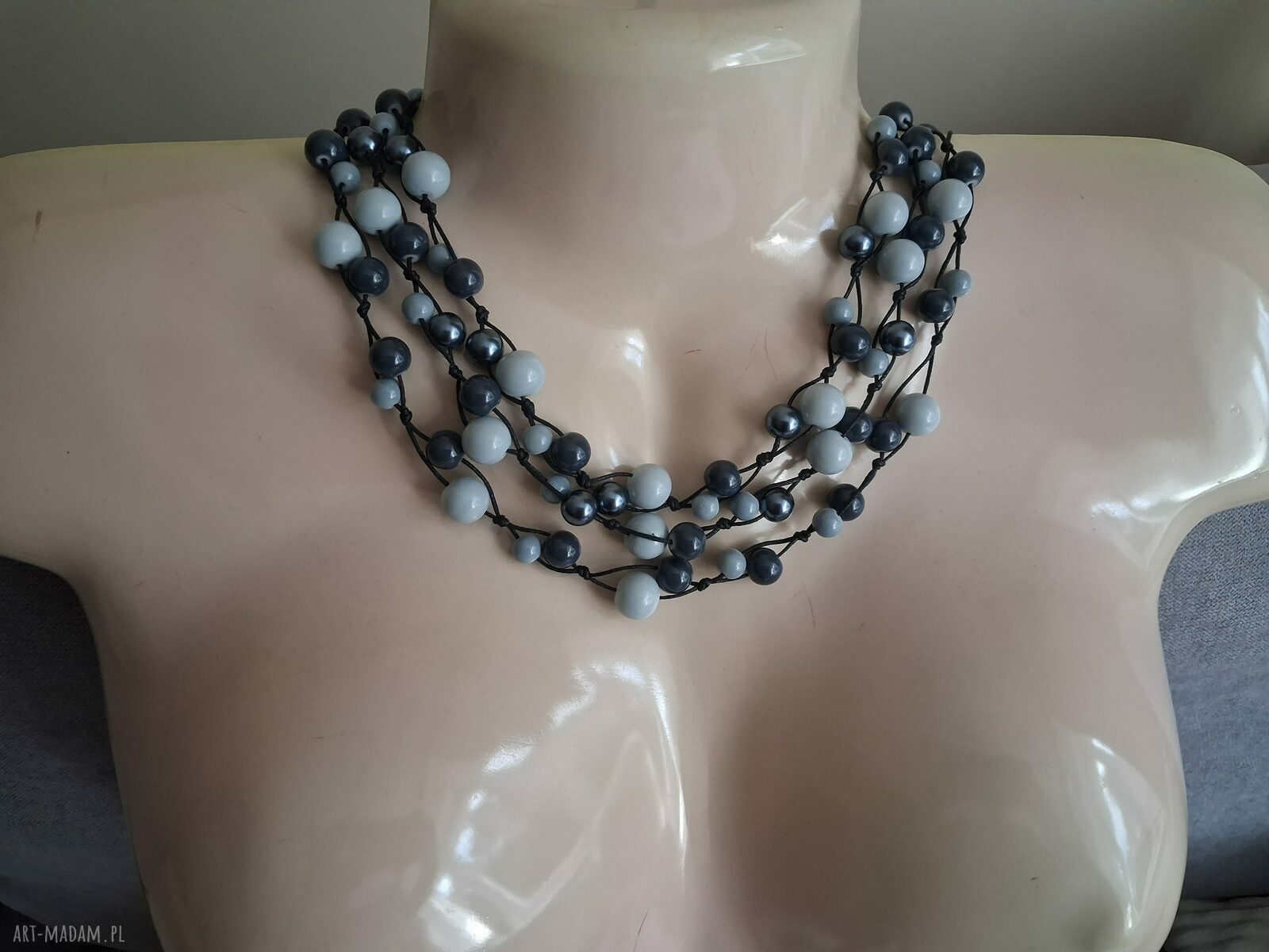 Jasnoszary naszyjnik z sznurka i koralików Bajobongo (45-50 cm)