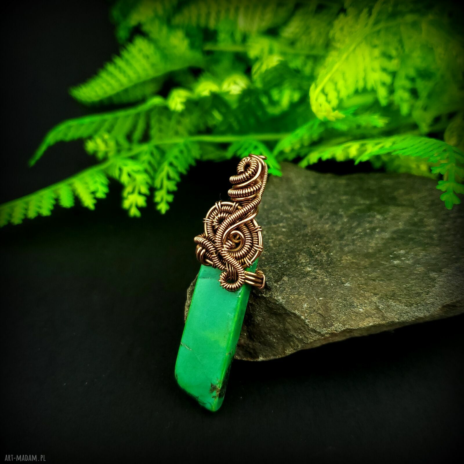 Wisiorek z jaspisem cesarskim w technice wire wrapping