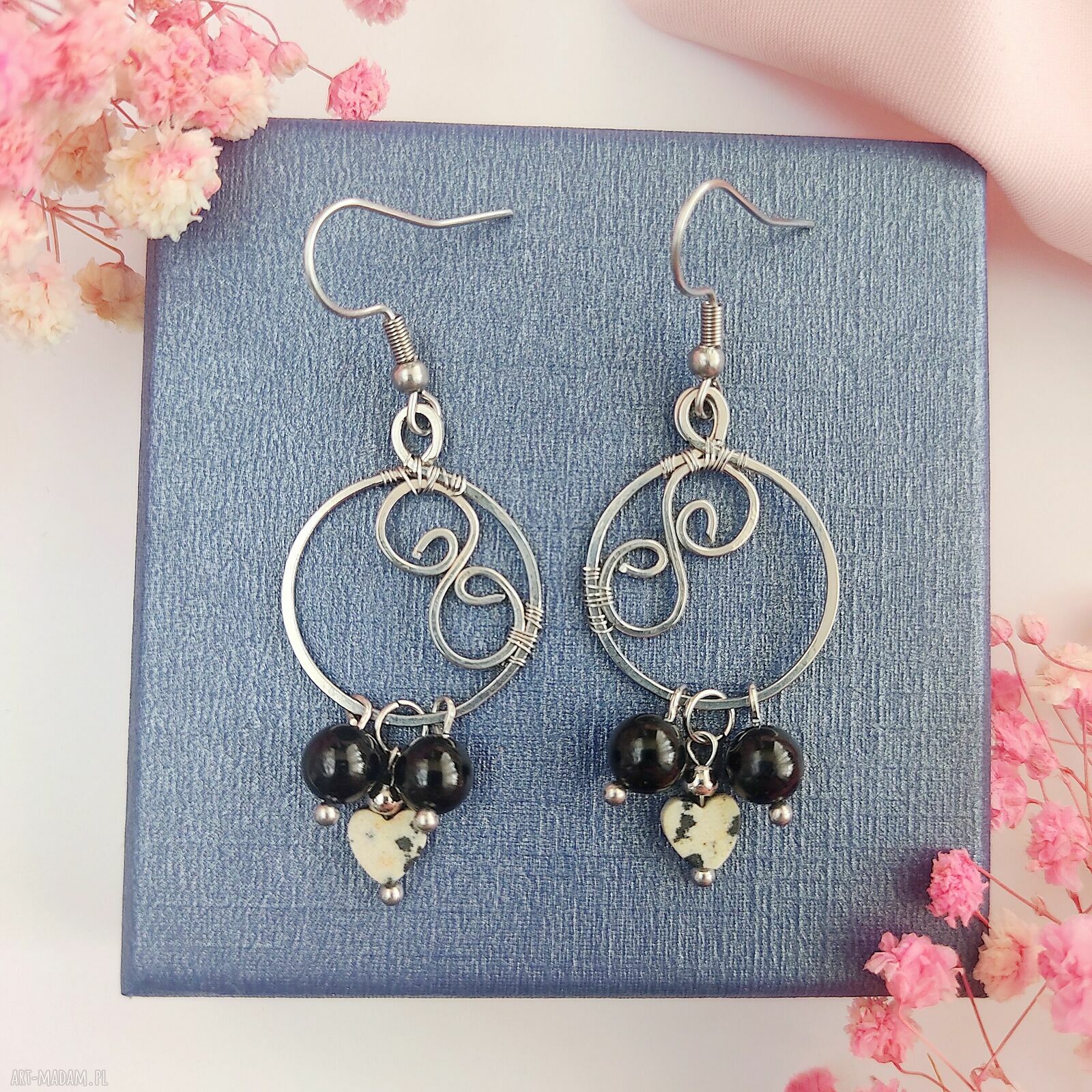 Kolczyki z jaspisem dalmatyńskim i onyks - stal chirurgiczna, wire wrapping
