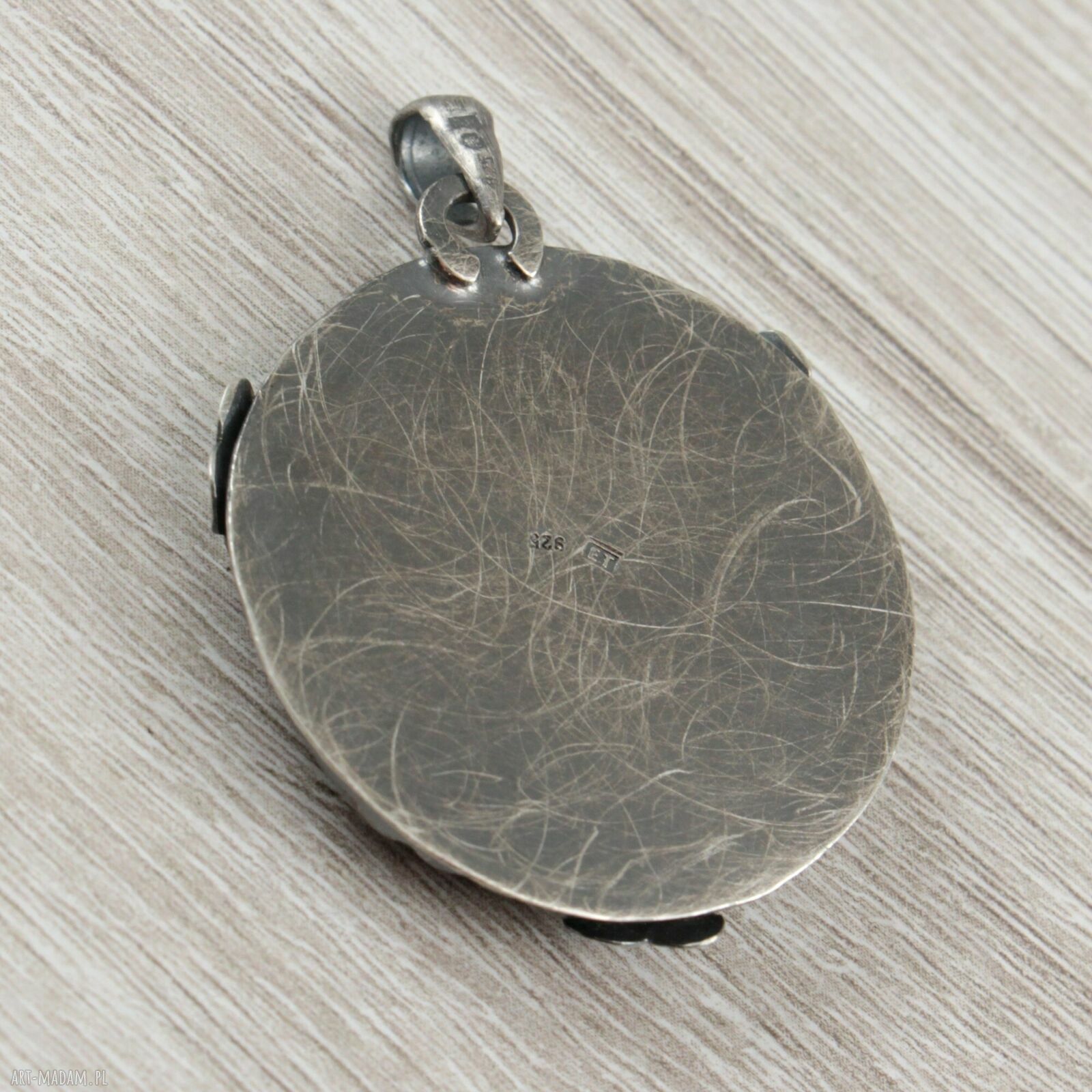 Ręcznie robiony wisiorek - wyjątkowa biżuteria handmade