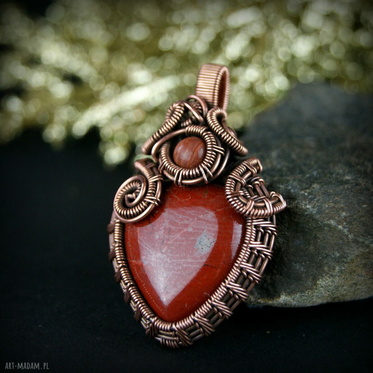 Wisiorek z jaspisem Mokait wire wrapping - miedziany amulet z hematytem