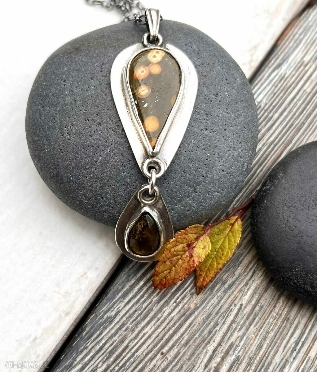 Jaspis, turmalin i rzeka zdarzeń - srebrny wisiorek handmade