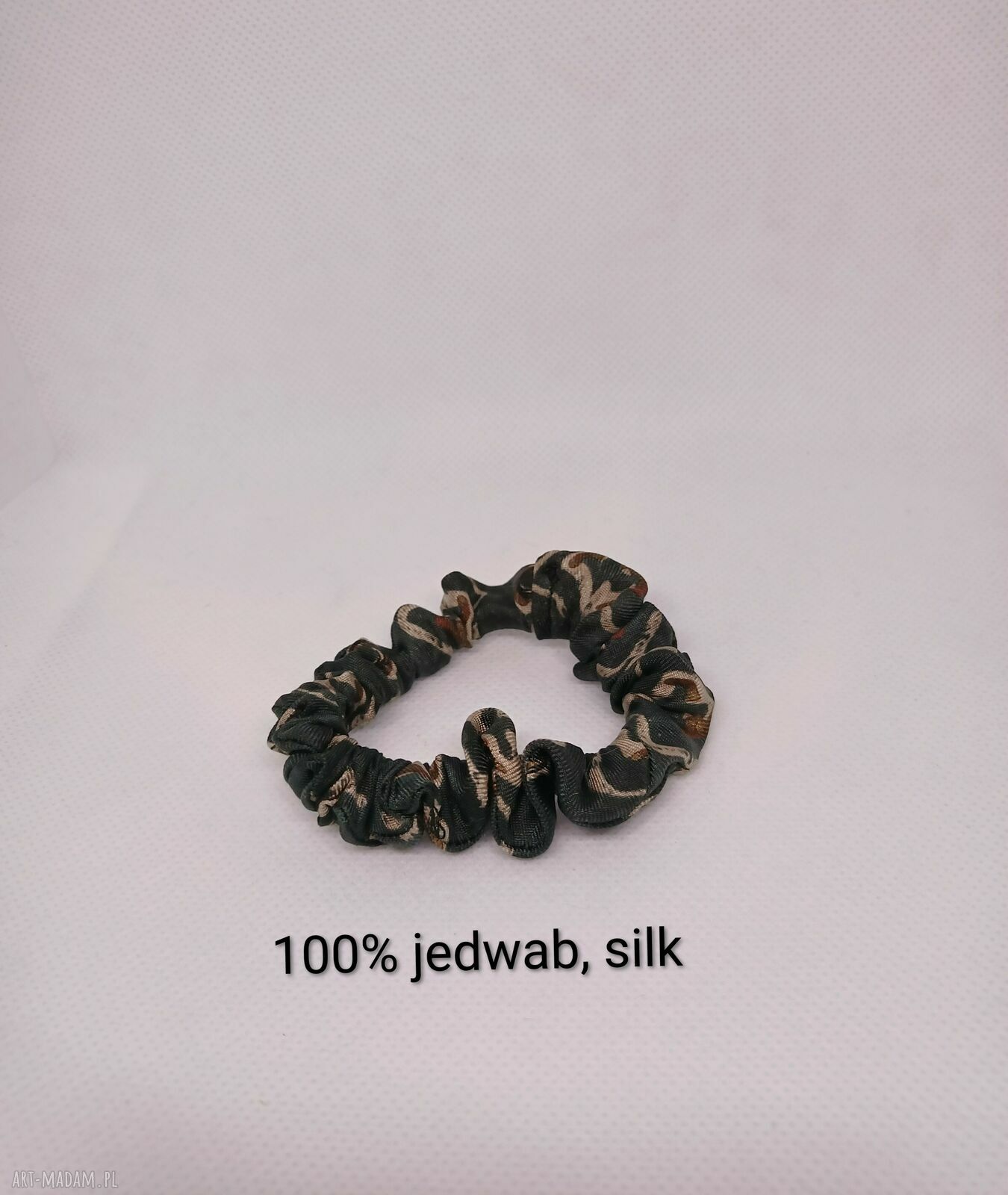 Jedwabna gumka scrunchie - ręcznie robiony dodatek do włosów