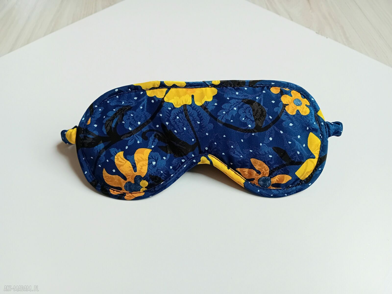 Zestaw CALM NIGHT z naturalnego jedwabiu - opaska na oczy i 2 scrunchie