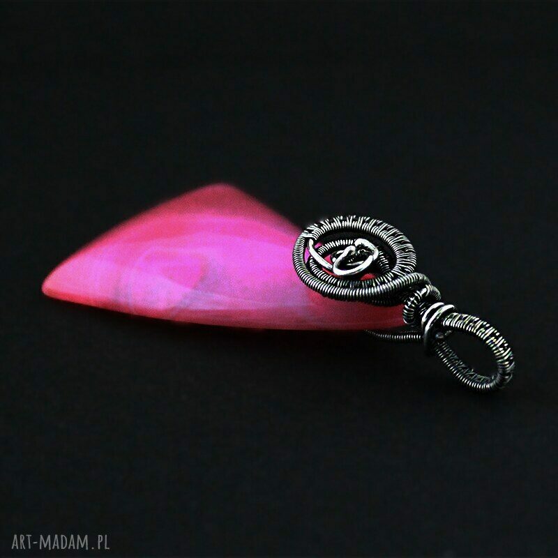 Jenna - duży różowy wisior z agatem asymetryczny (wire wrapping)