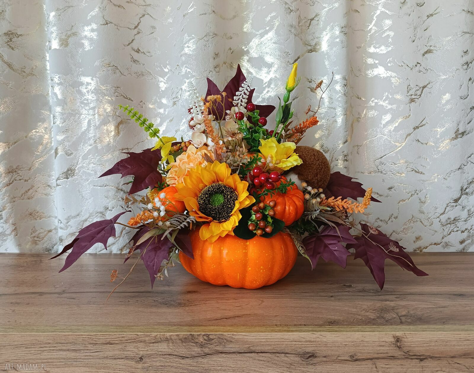 Jesienny stroik z dynią i słonecznikiem - dekoracja handmade