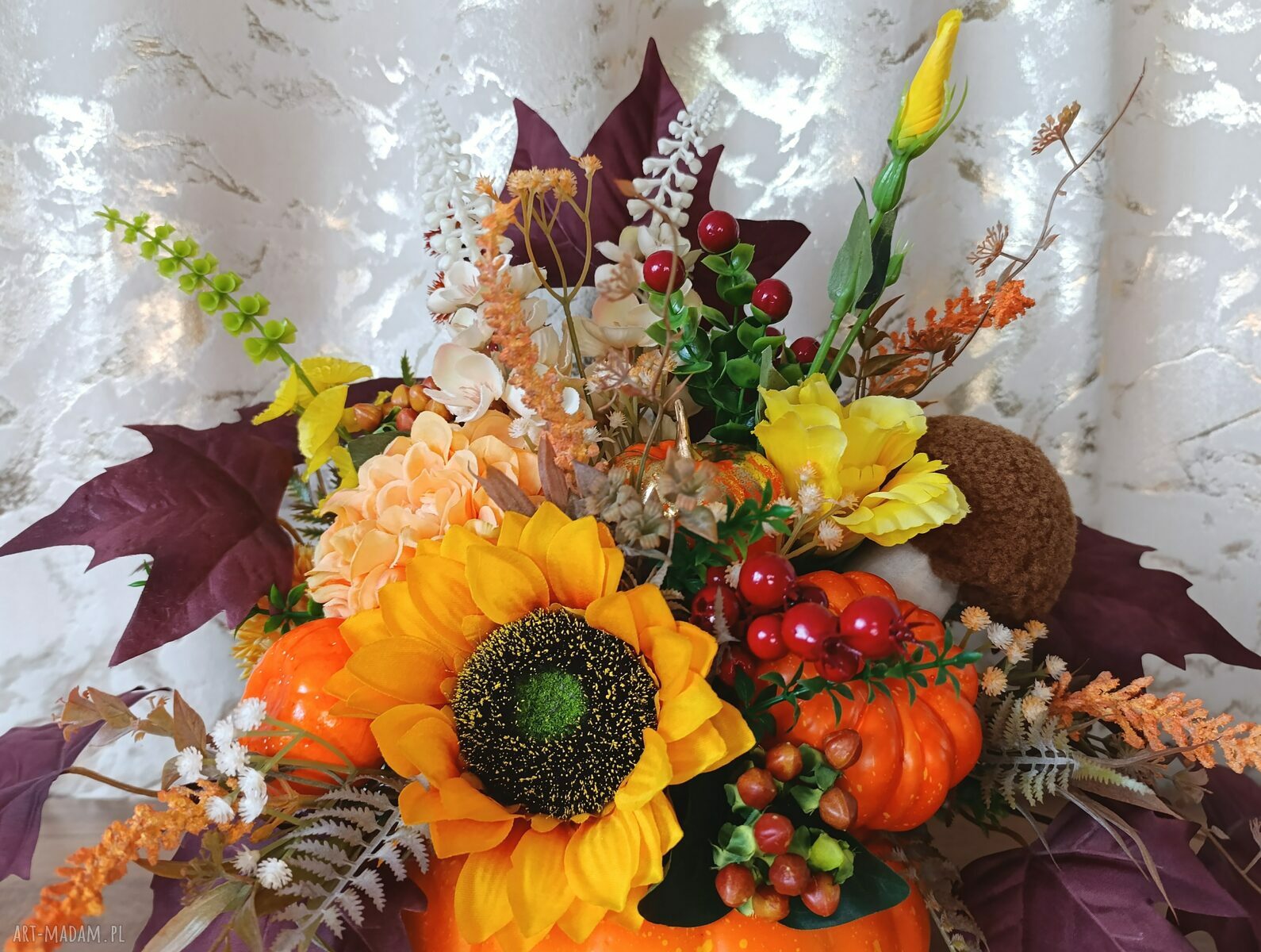 Jesienny stroik z dynią i słonecznikiem - dekoracja handmade