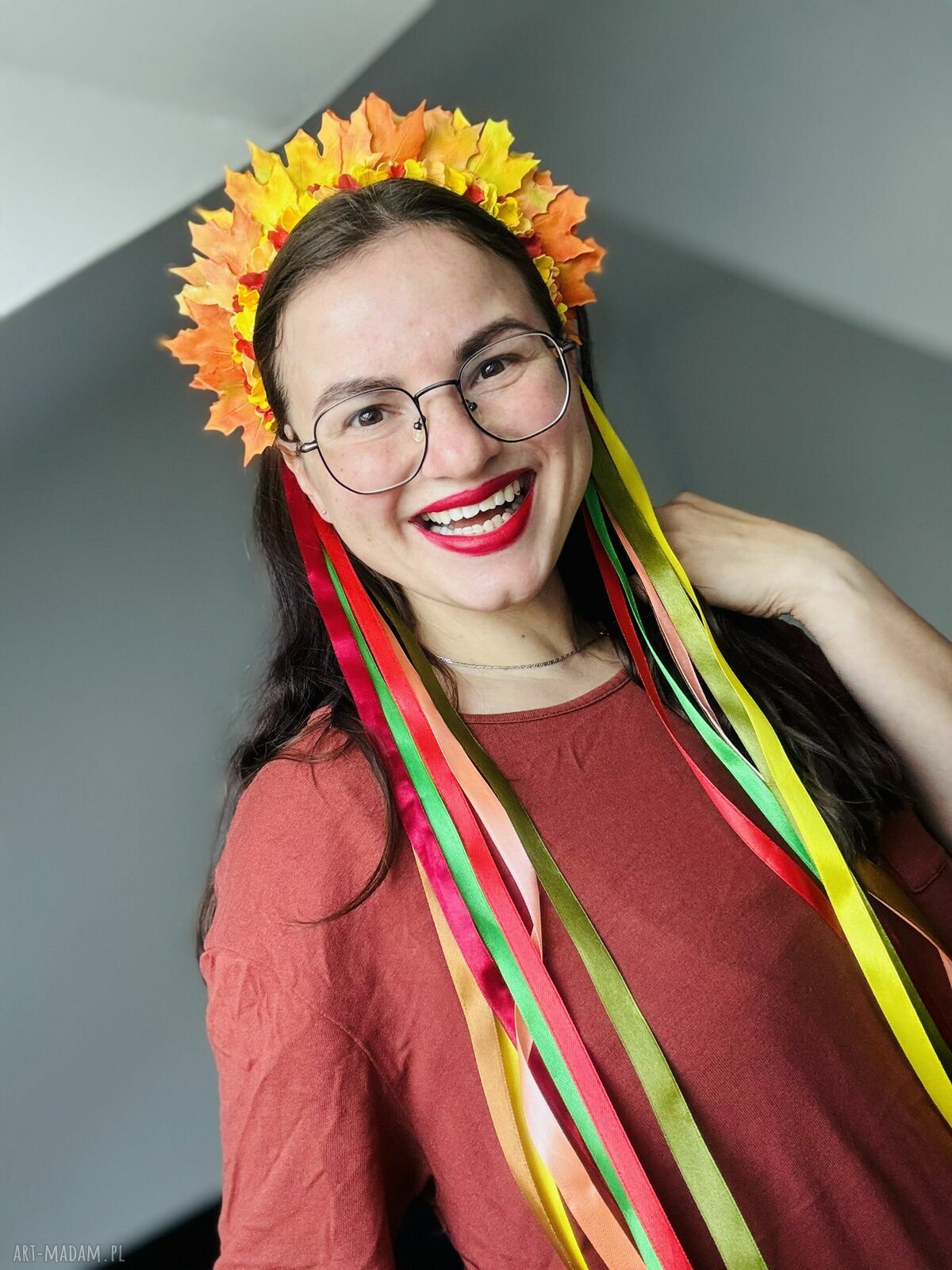 Jesienna opaska - wianek na Święto Jesieni z liśćmi klonu