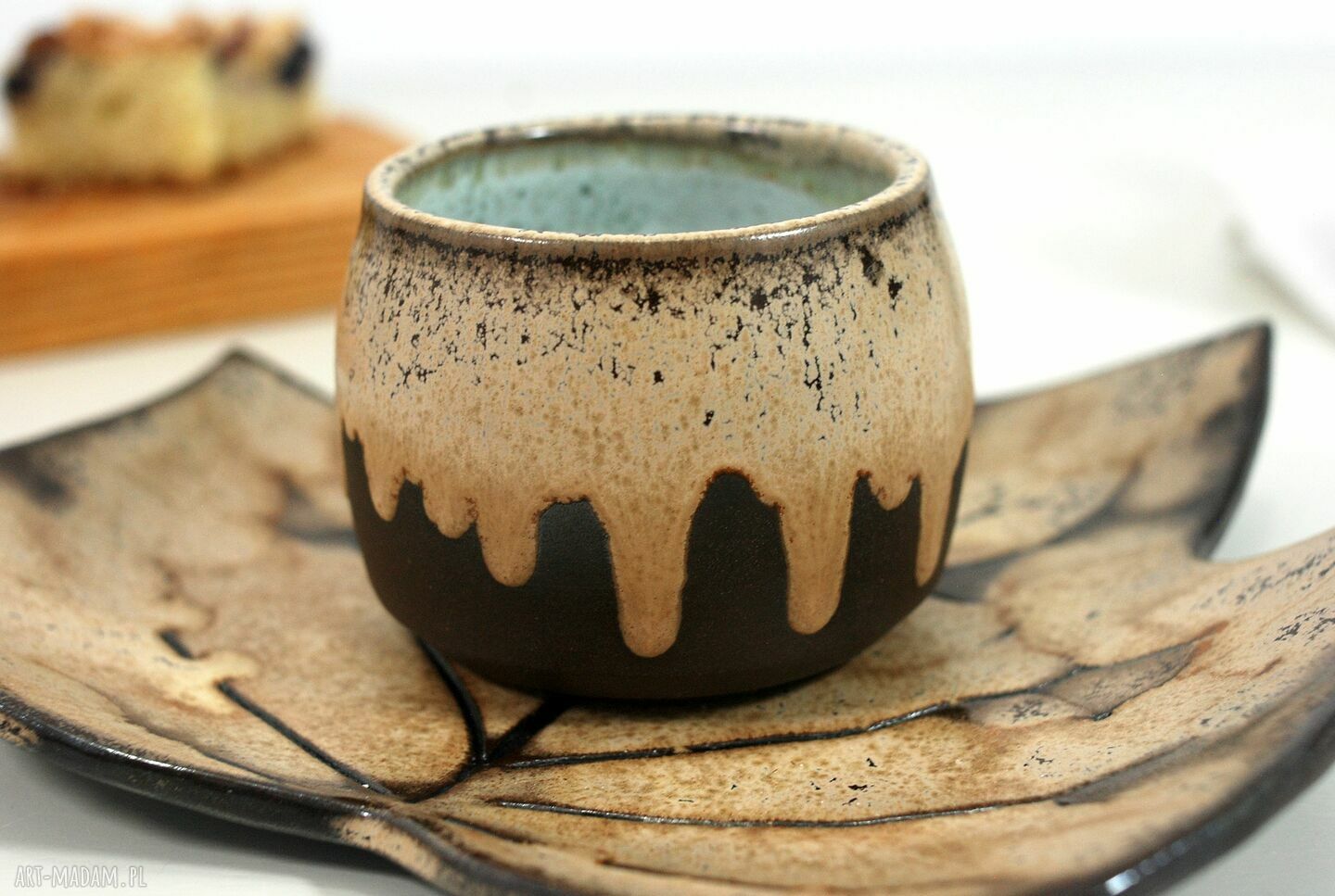 Jesienny komplet ceramiczny z talerzem liść i czarką do kawy lub herbaty