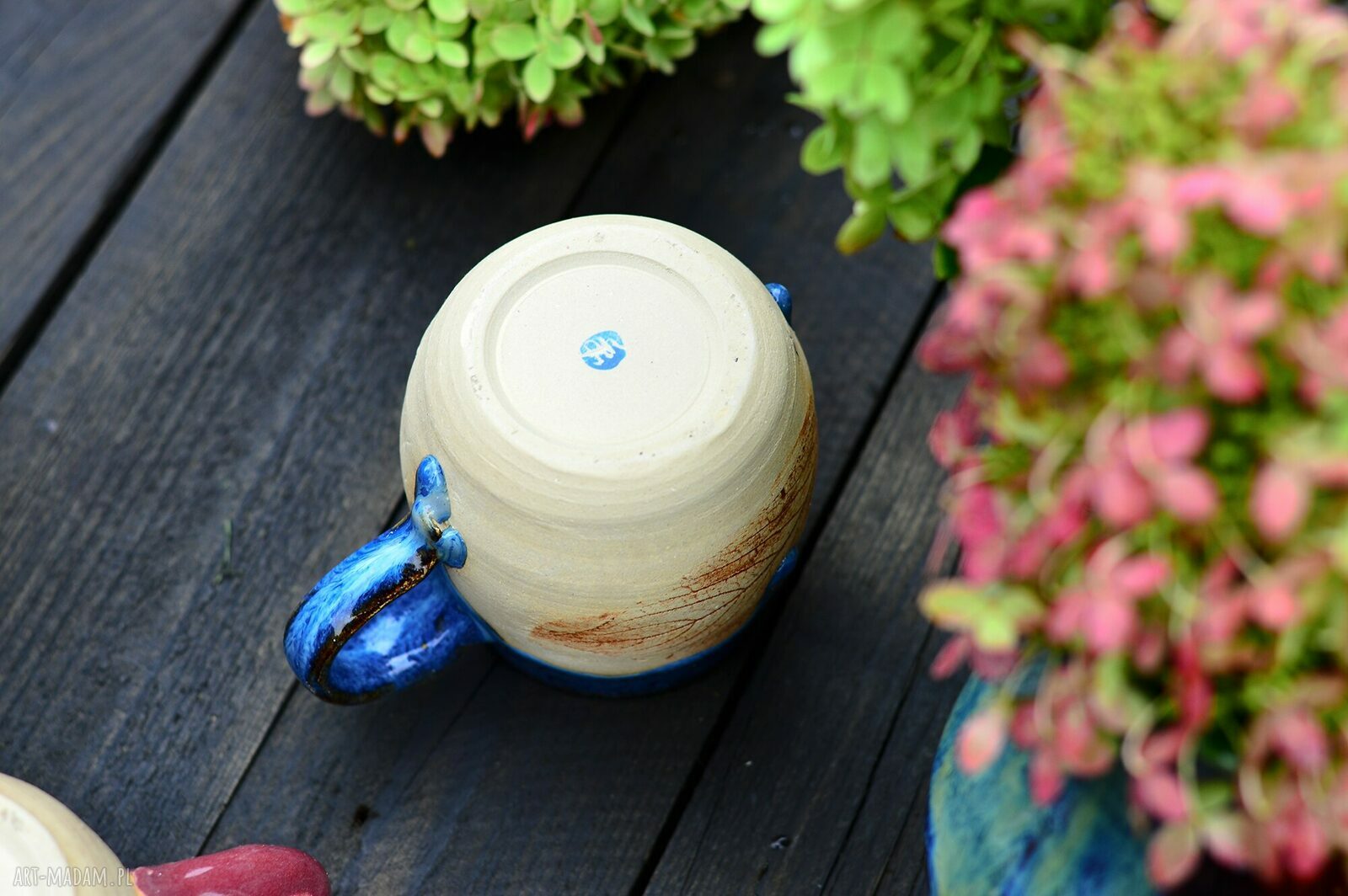 Jesienny kubek z liściem w niebieskim szkliwie - 320 ml - ceramika handmade