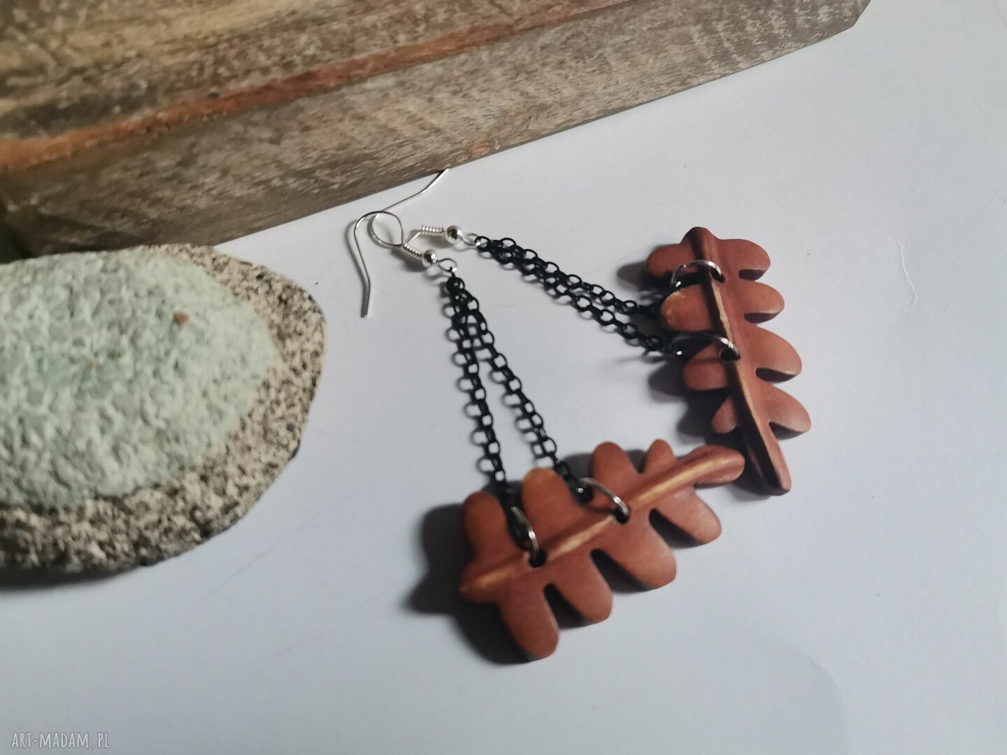 Drewniane kolczyki boho "Jeśli jesteś pięciopalczakiem, możesz być jej chłopakiem" - beżowe folk & etno