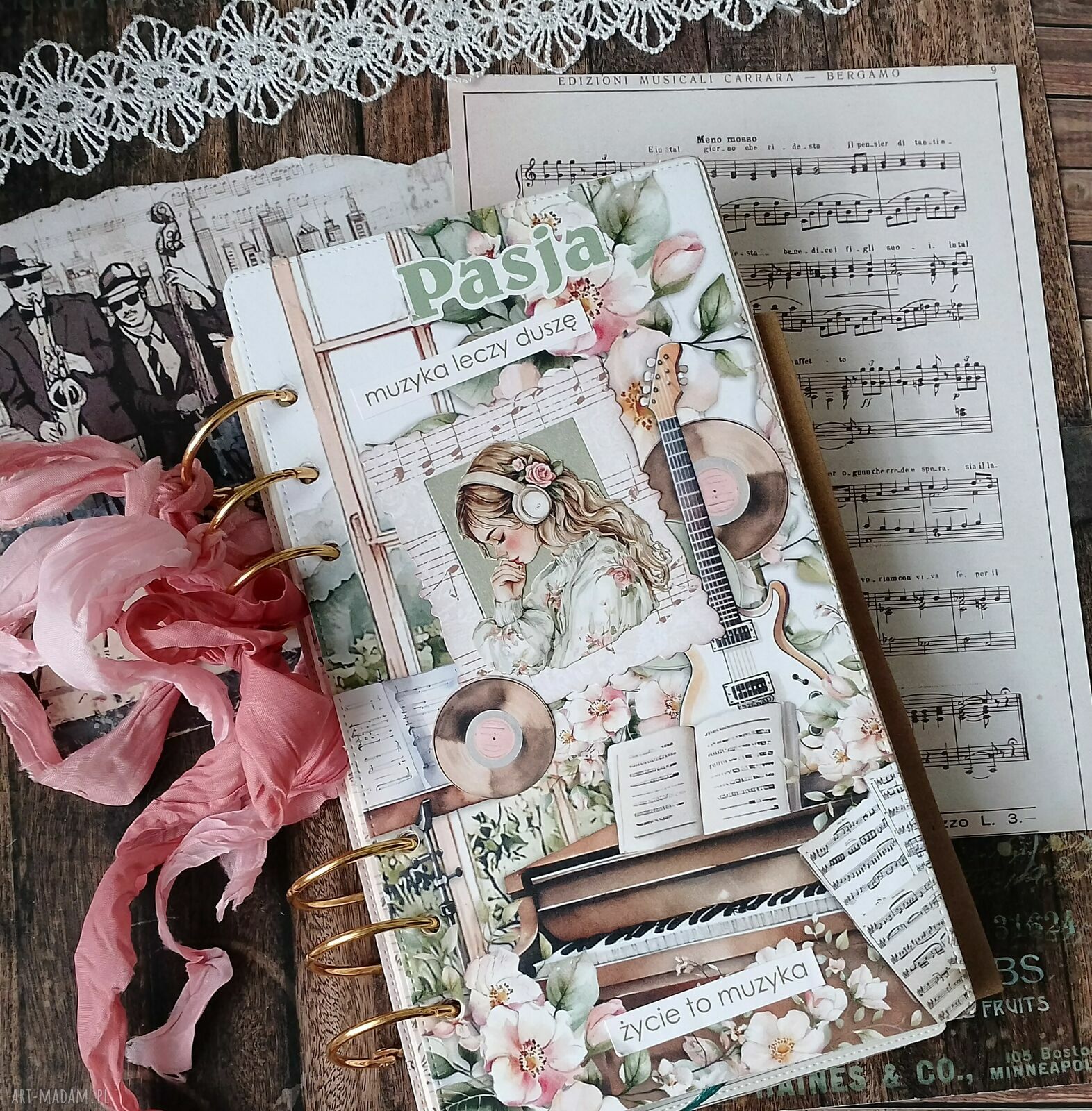 Journal muzyczny w stylu retro - ręcznie robiony album dla nastolatki