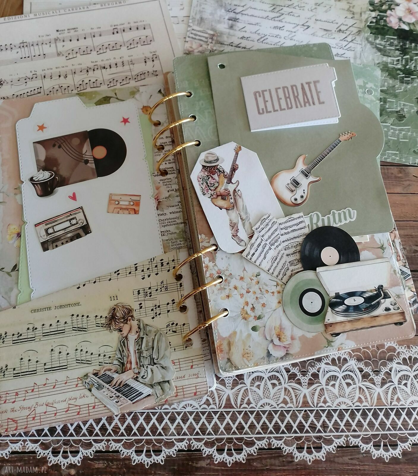 Journal muzyczny w stylu retro - ręcznie robiony album dla nastolatki